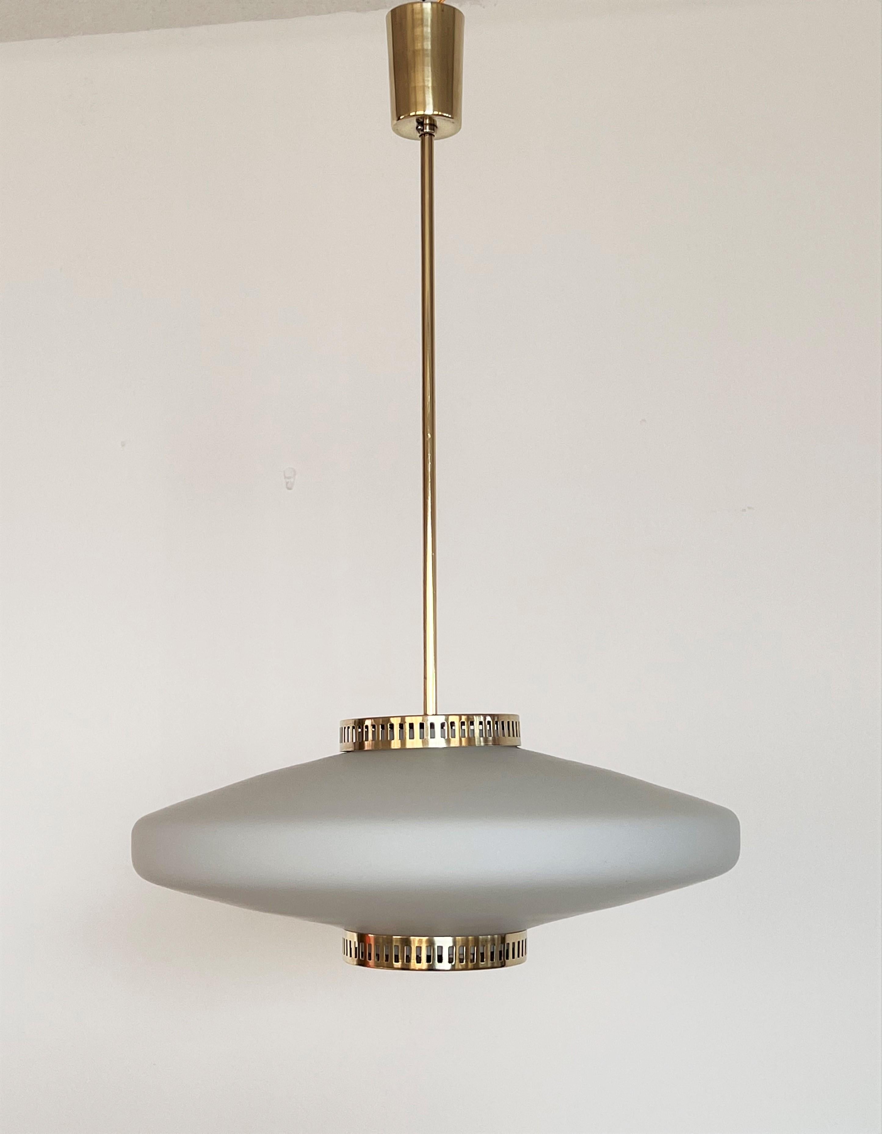 Italian Mid-Century Stilnovo Pendant Light with Opaline Glass and Brass, 1970s 6