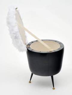 Italienischer Hocker aus der Mitte des Jahrhunderts, schwarzes Leder und weißer Shag-Polsterbezug, 1960