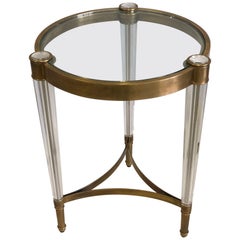 Tables d'appoint en laiton massif et cristal de style du milieu du siècle dernier, attribuées à Baccarat