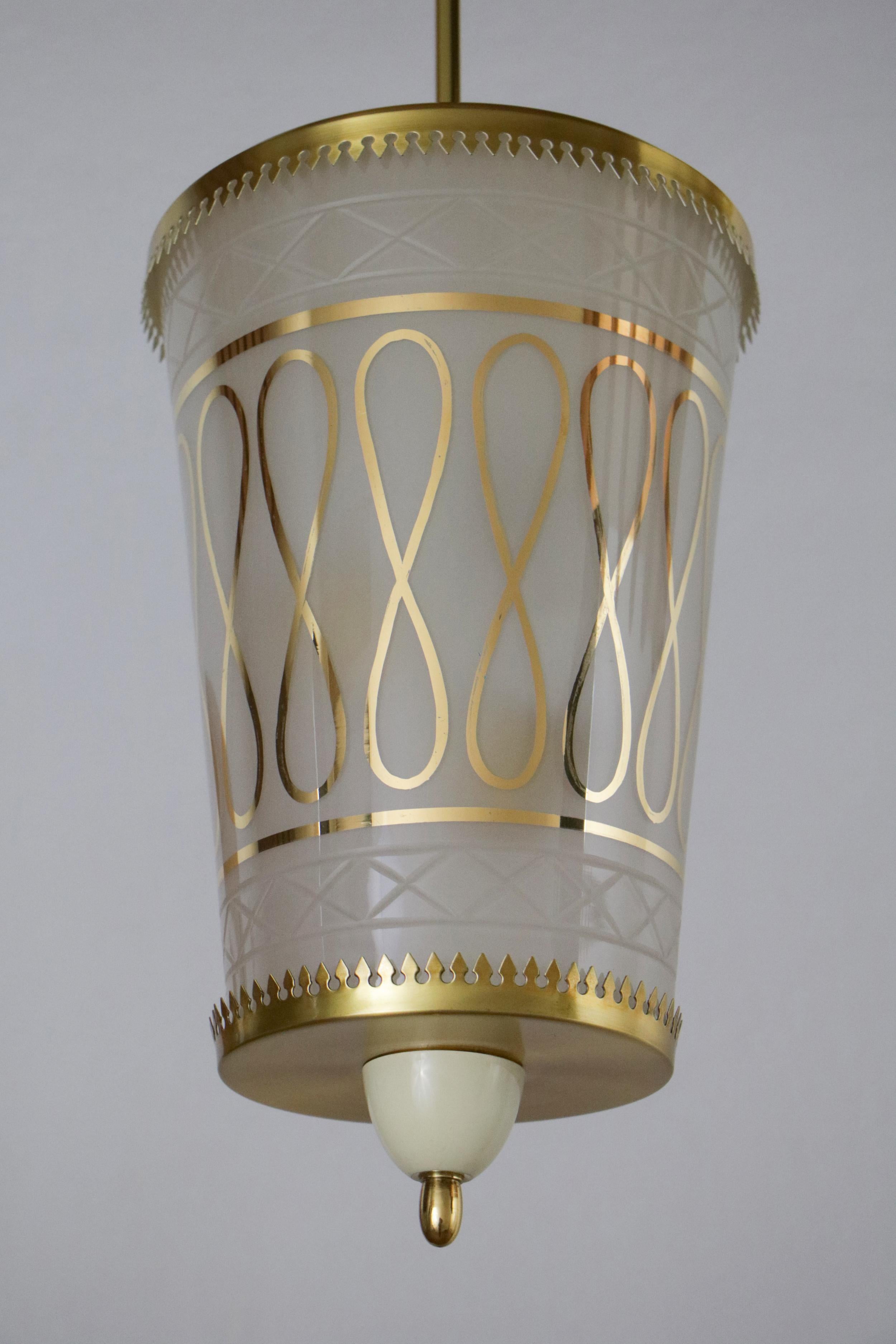 Italian Mid Century Suspension Lamp Fontana Arte Style, 1950s In Good Condition For Sale In Traversetolo, IT