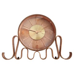 Orologio da tavolo italiano del Mid Century, rame e vetro, Italia anni '50