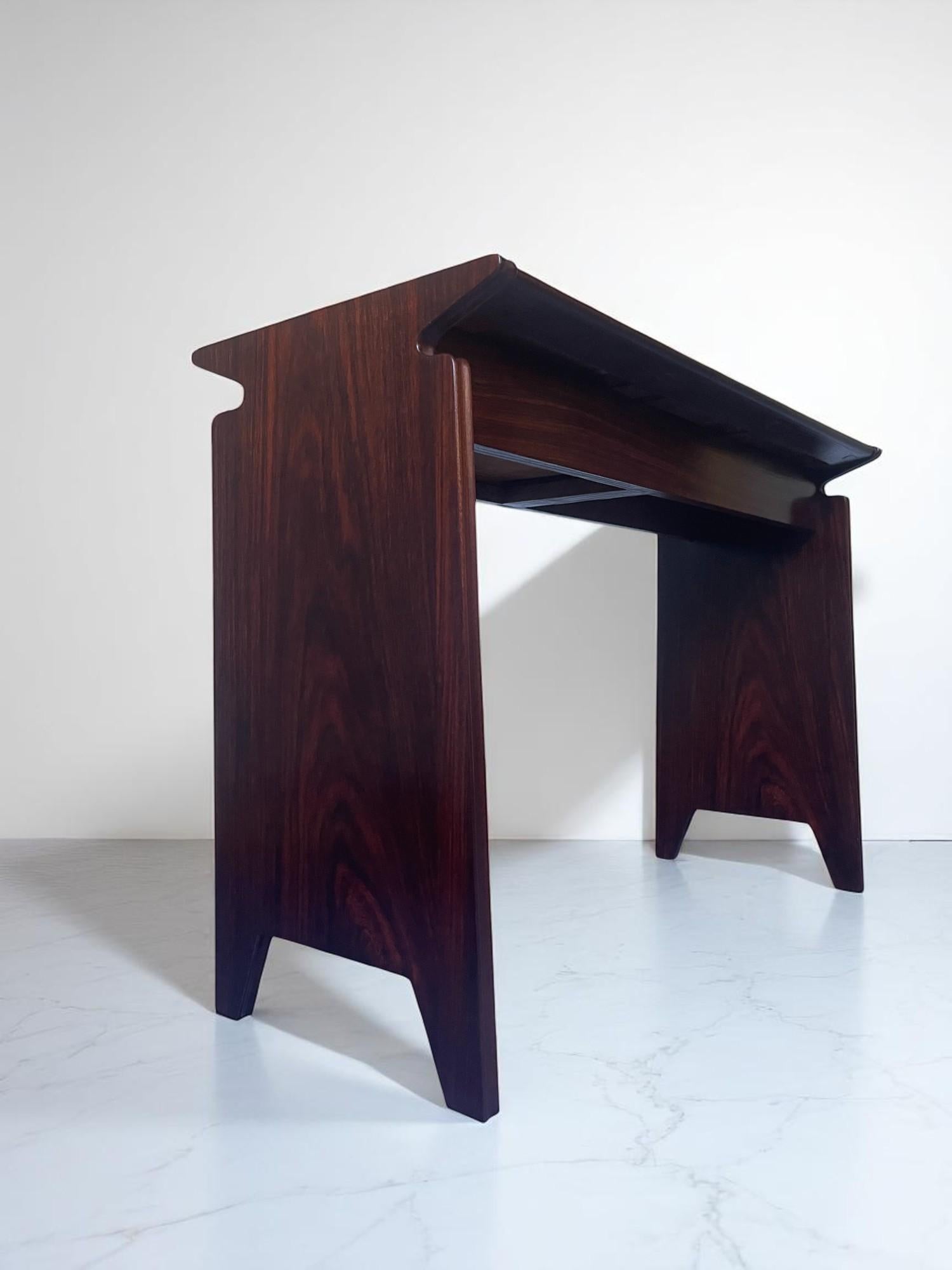 Italian Mid Century Table Desk attributed to Osvaldo Borsani, 1950s For Sale 4