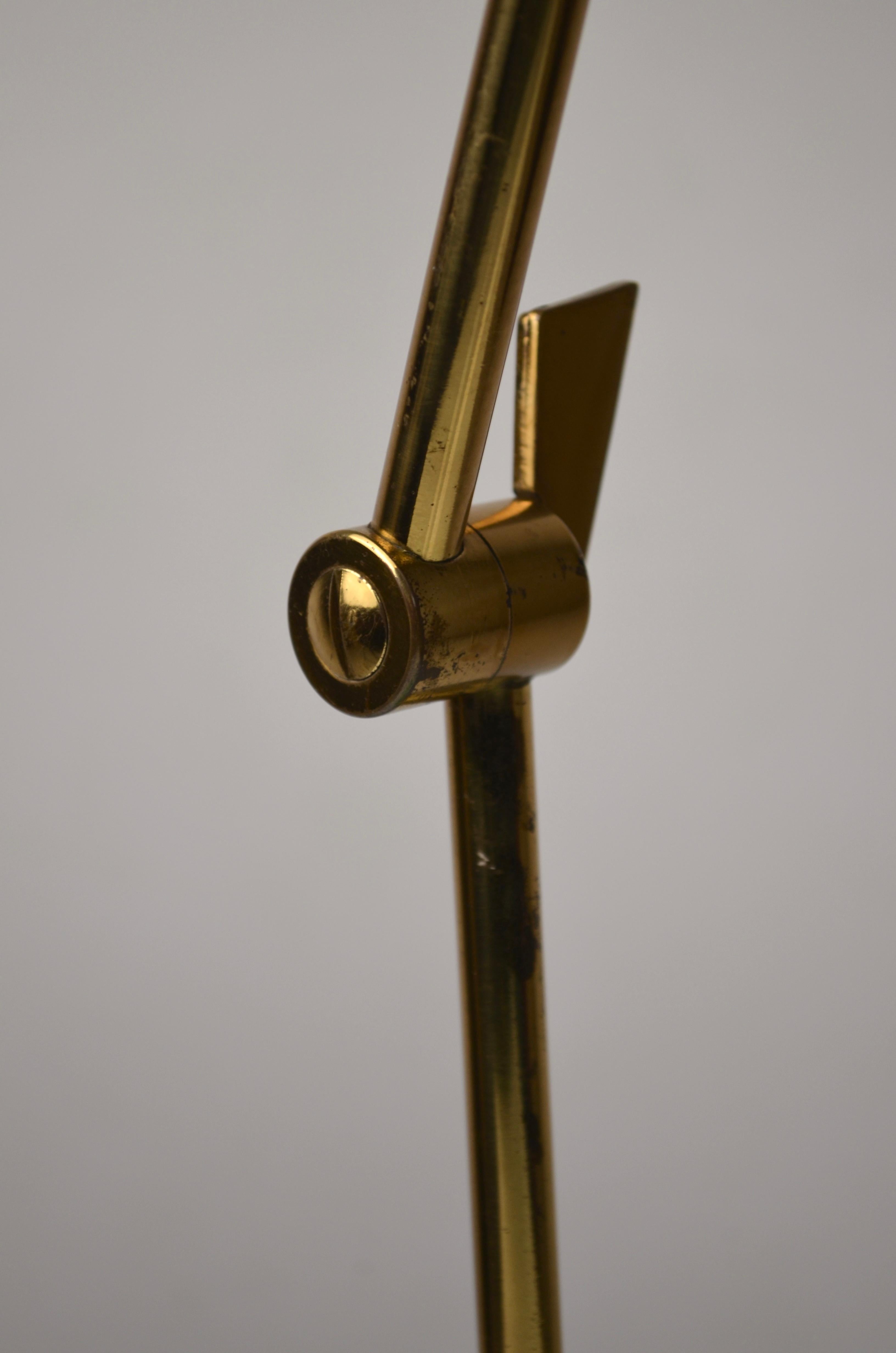 Lámpara de mesa italiana de mediados de siglo, años 50 en venta 11