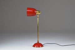 Italienische rote Mid-Century-Modern-Schreibtischlampe von Stilnovo, 1950er Jahre