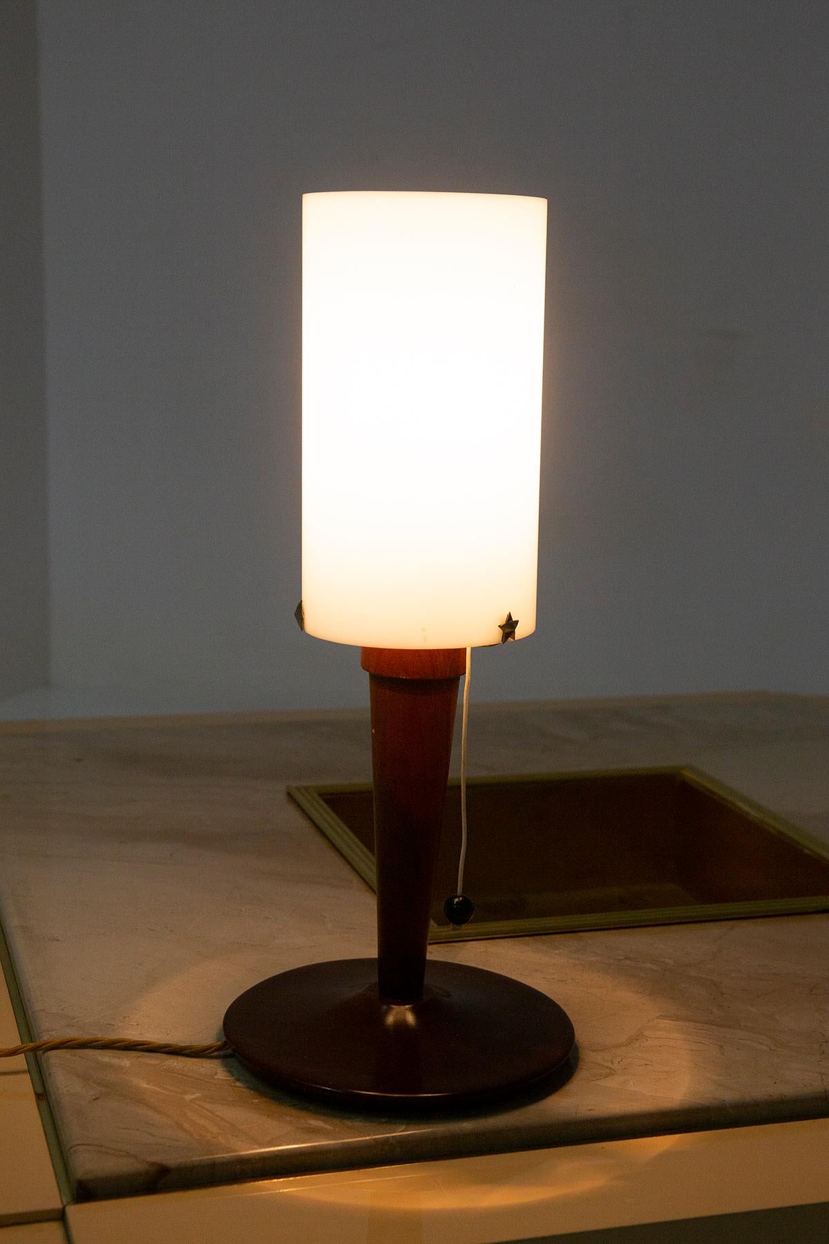 Plexiglass Italian Mid-Century Table Lamp in Wood For Sale