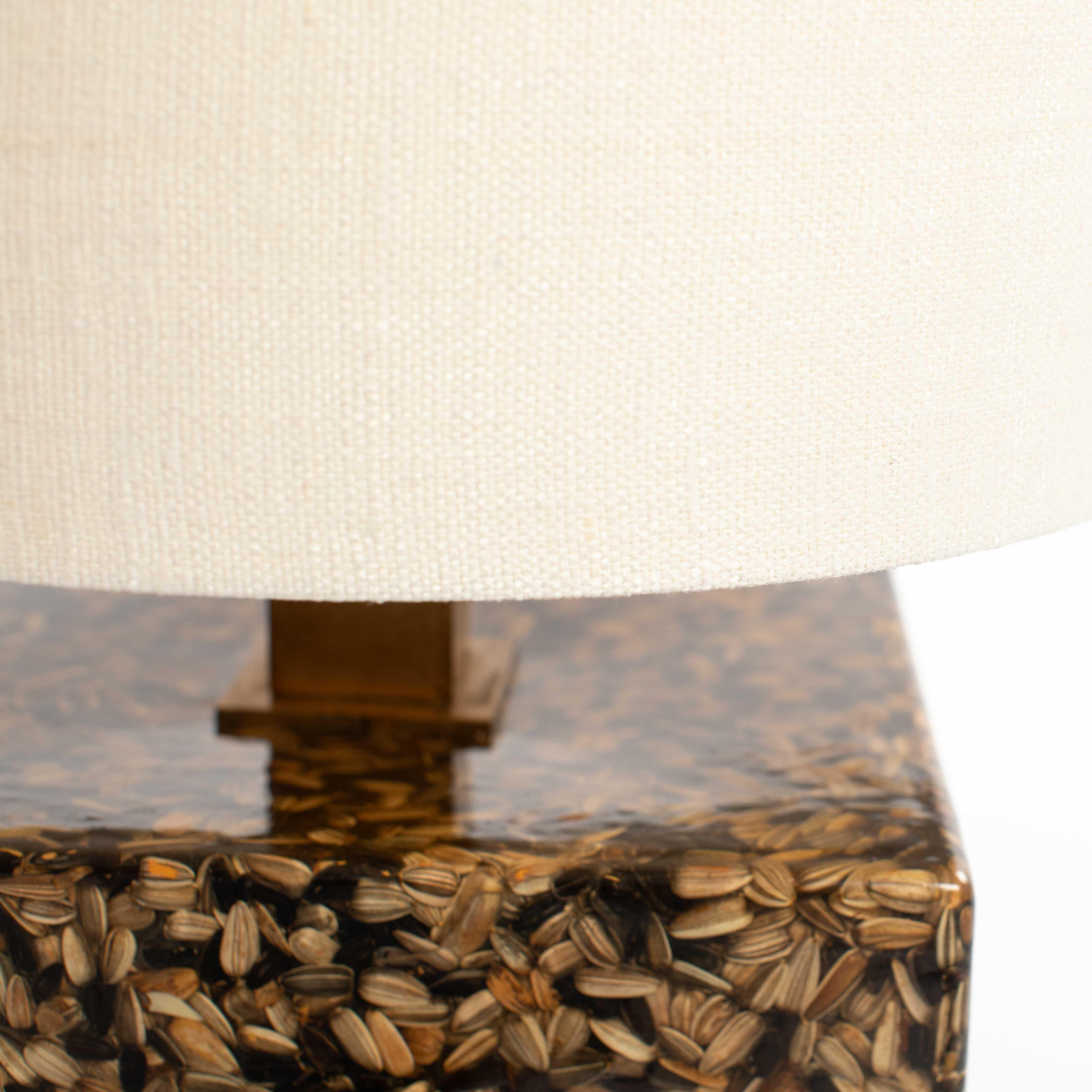 Italian Mid-Century Table Lamp out of Sunflower Seeds and Resin R. Mazzi 1970s  For Sale 2