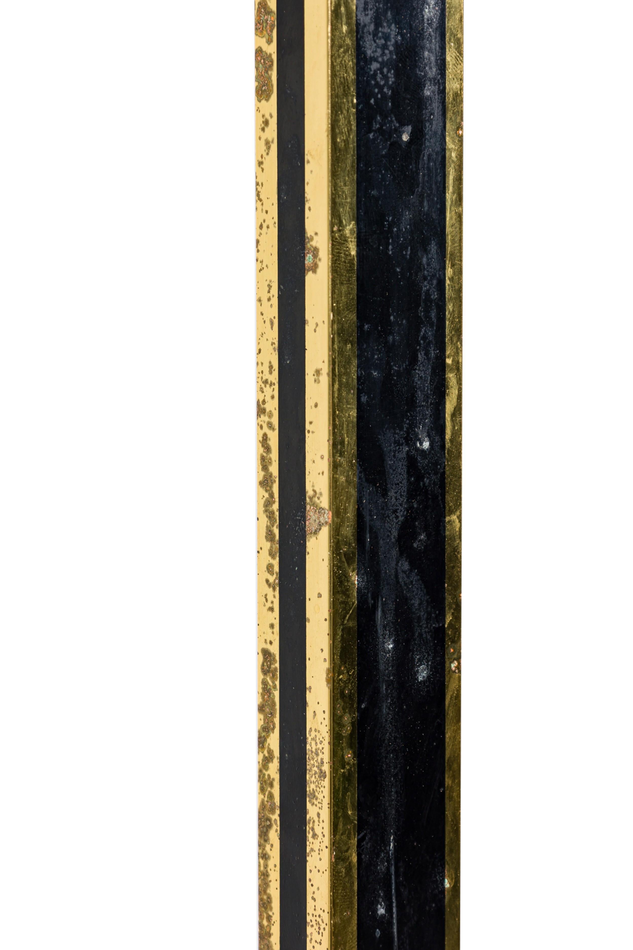 Italian Mid-Century Tall Brass and Black Lacquer Torchiere For Sale 4