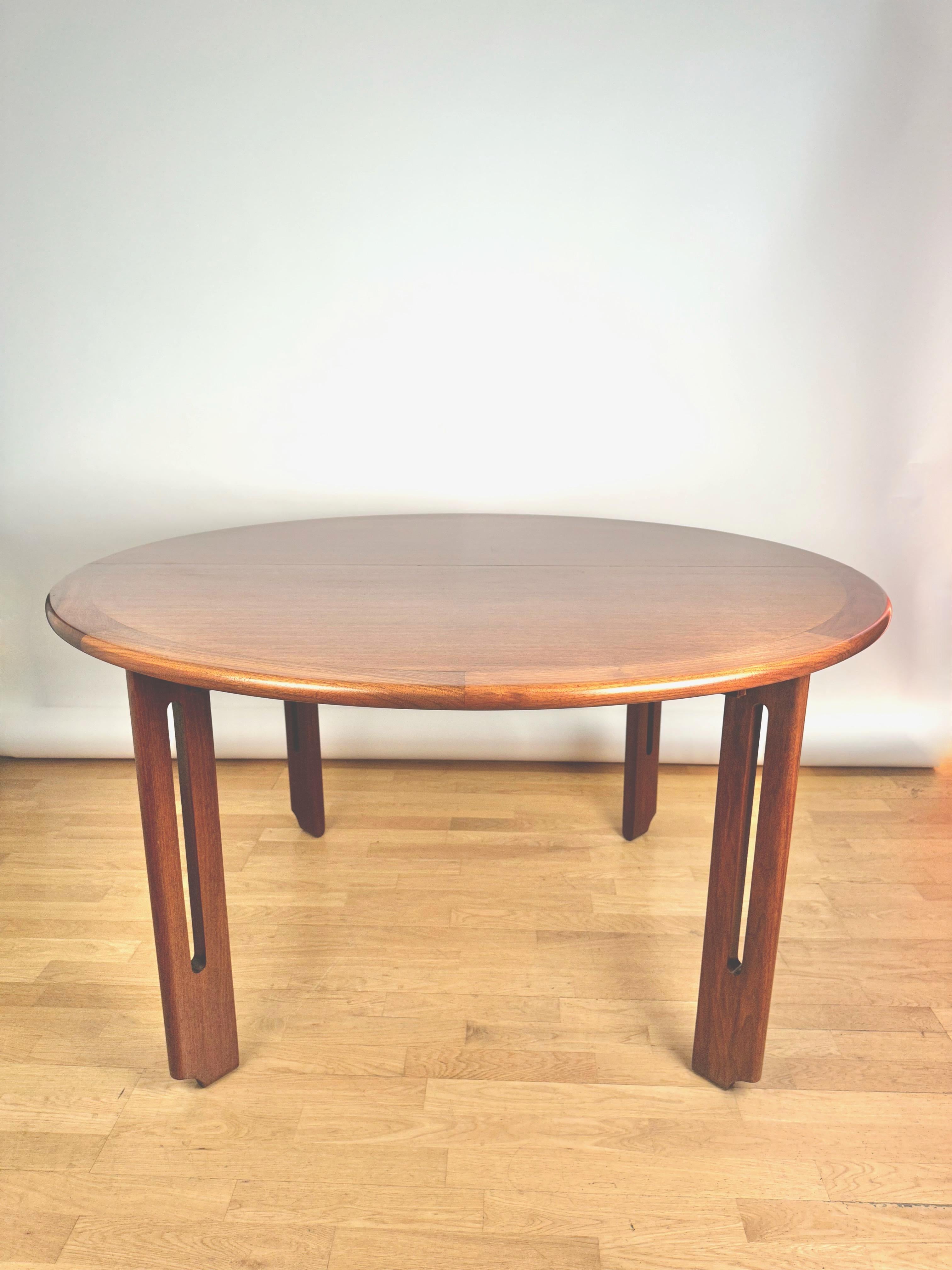 Italian Midcentury Teak Dining Room Extensible by Viteli, 1970 For Sale 11