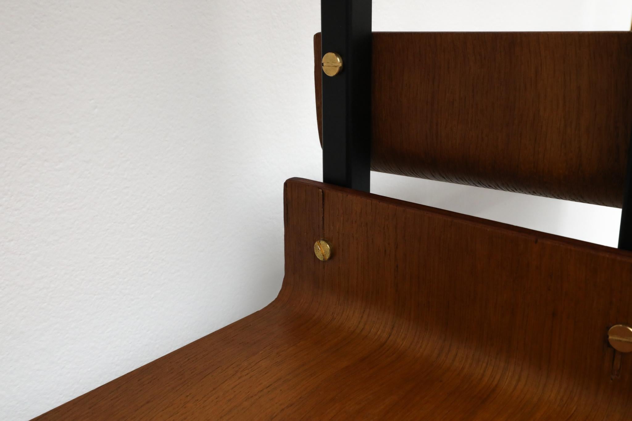 Etagère en teck italienne du milieu du siècle, style Franco Campo & Carlo Graffi en vente 3