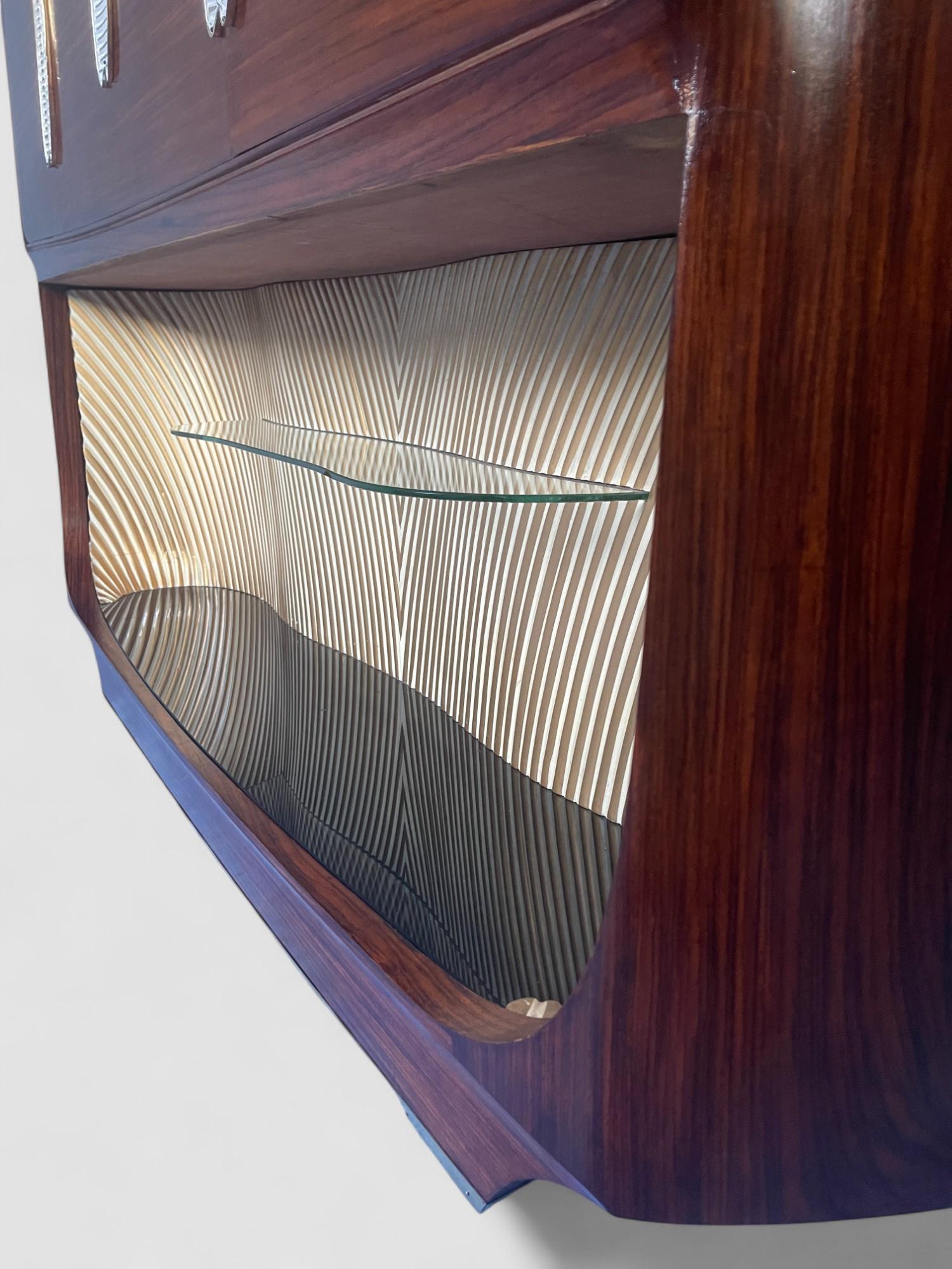 Italian Mid-Century Teak Sideboard or Bar Cabinet designed Vittorio Dassi, 1950s In Good Condition For Sale In Traversetolo, IT