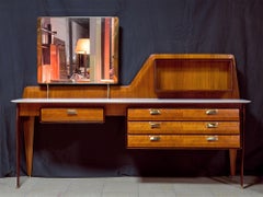 Comò in teak della metà del secolo scorso di La Permanente Mobili Cantù, anni '50