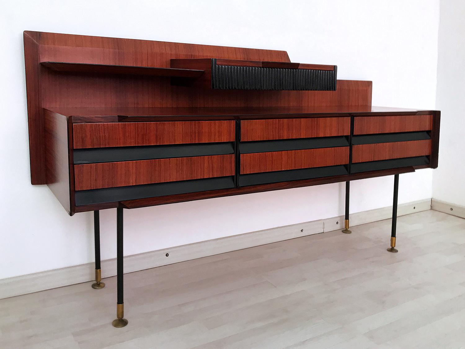 Italian Mid-Century Teak Wood Sideboard with Drawers by Vittorio Dassi, 1950s 7