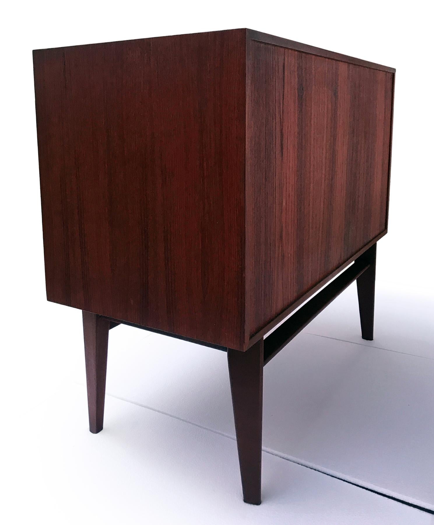 Italian Mid-Century Teak Wood Sideboard with Drawers by Vittorio Dassi, 1950s 10