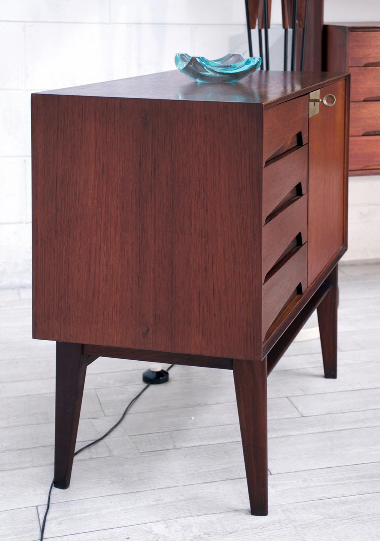 Mid-20th Century Italian Mid-Century Teak Wood Sideboard with Drawers by Vittorio Dassi, 1950s