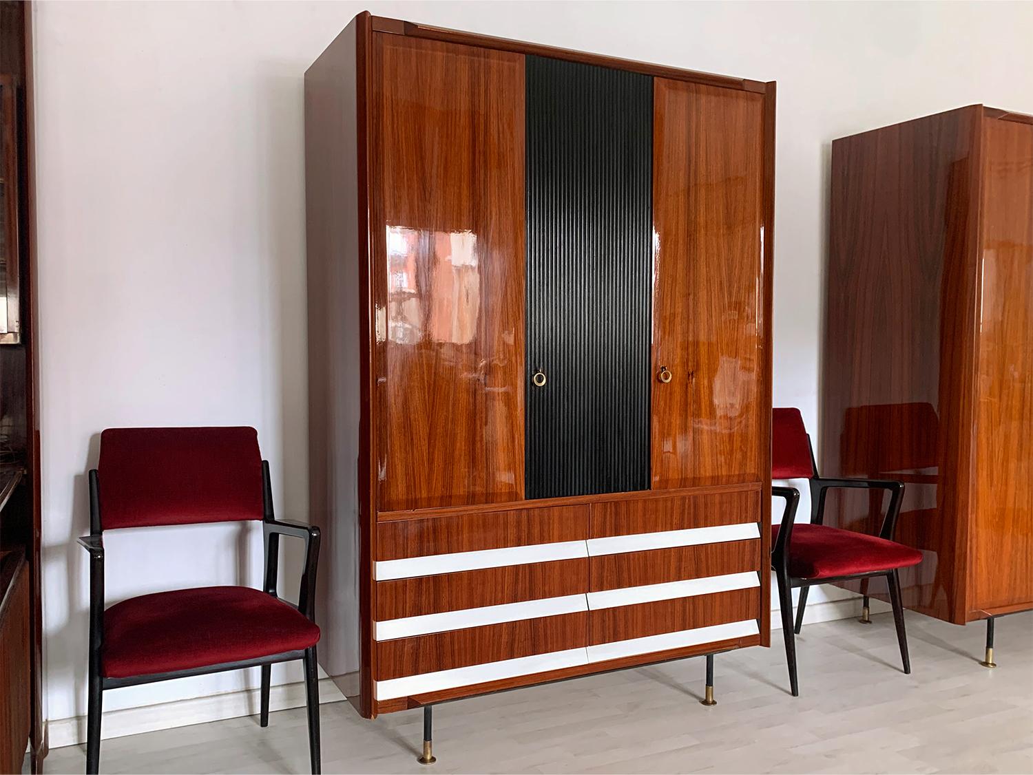 Italian Mid-Century Teak Wood Wardrobe 3-Door by Vittorio Dassi, 1950s 3