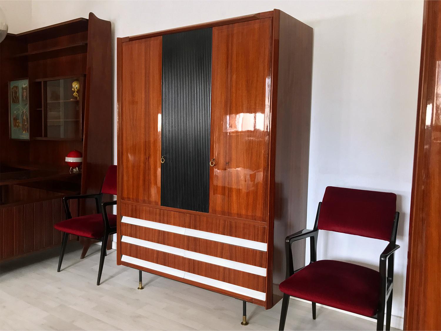 Italian Mid-Century Teak Wood Wardrobe 3-Door by Vittorio Dassi, 1950s 7