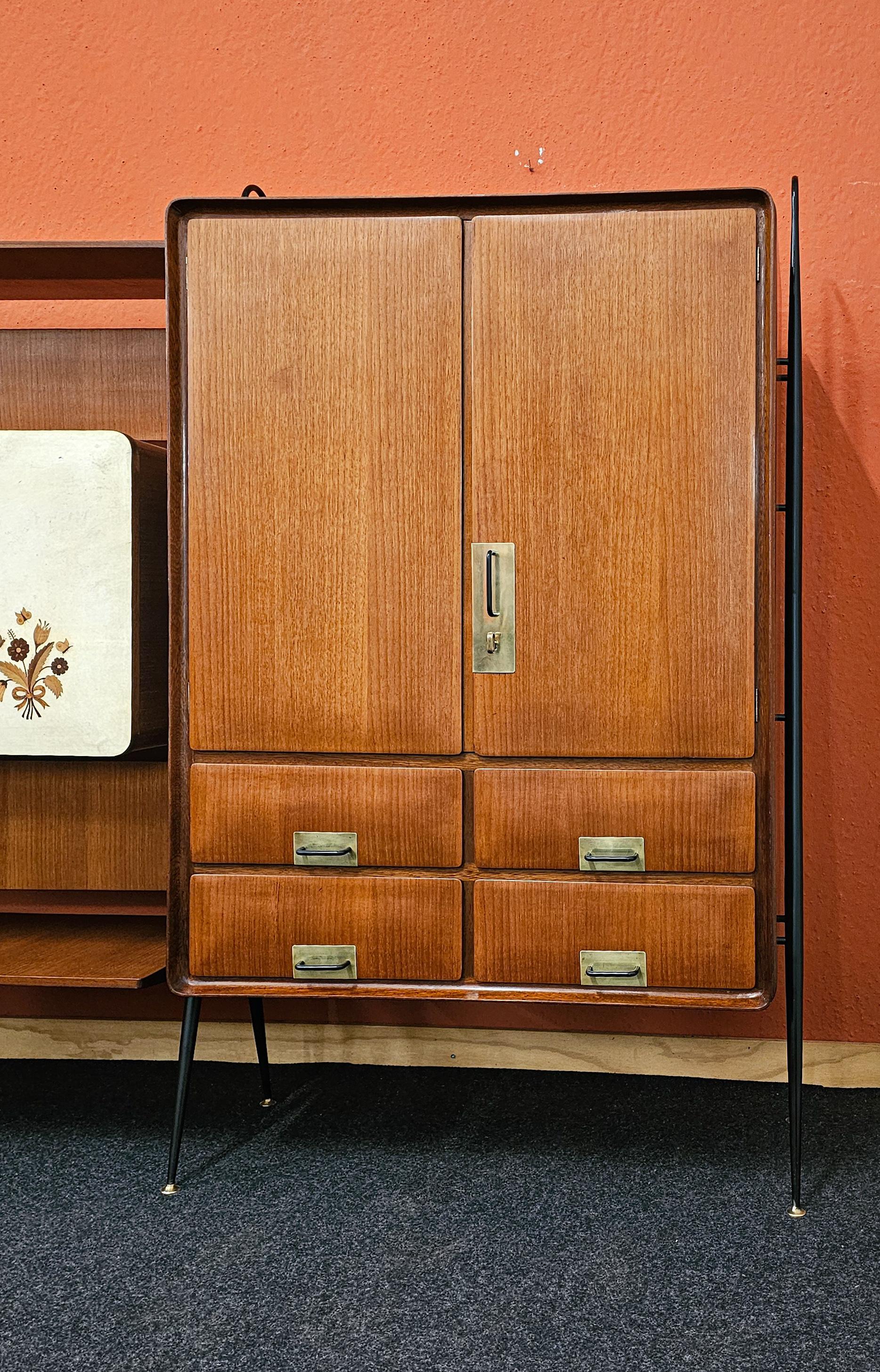 Credenza in legno di teak della metà del secolo scorso di Silvio Cavatorta, anni '50 in vendita 8