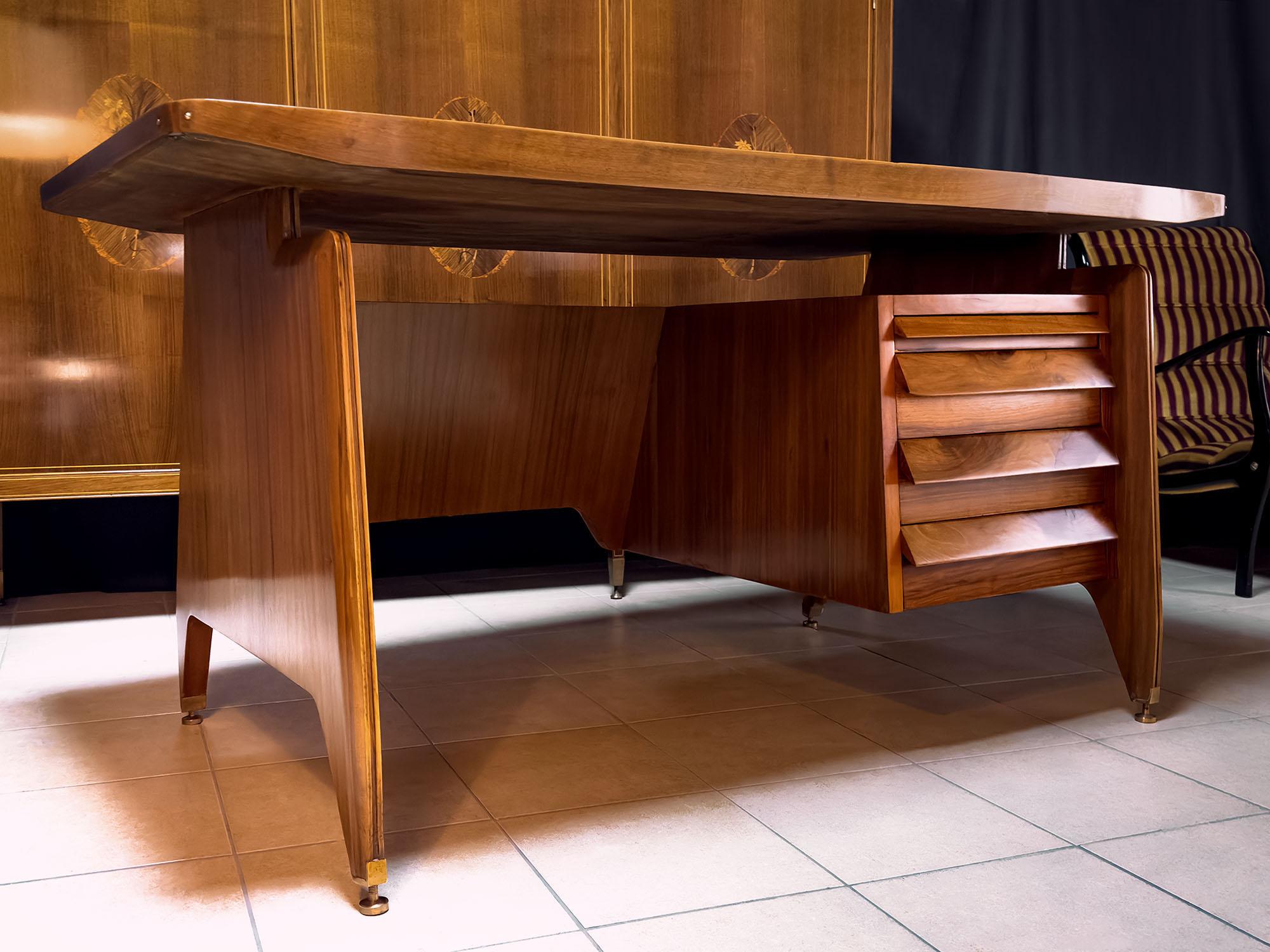 Italian Mid-Century Teakwood Writing Desk by Vittorio Dassi, 1950s For Sale 9