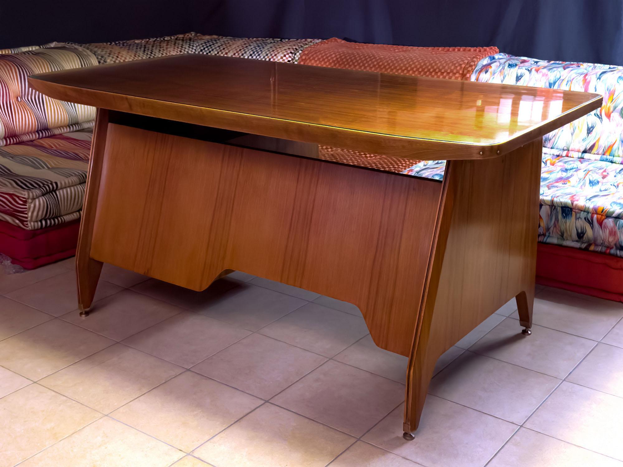 Italian Mid-Century Teakwood Writing Desk by Vittorio Dassi, 1950s For Sale 11