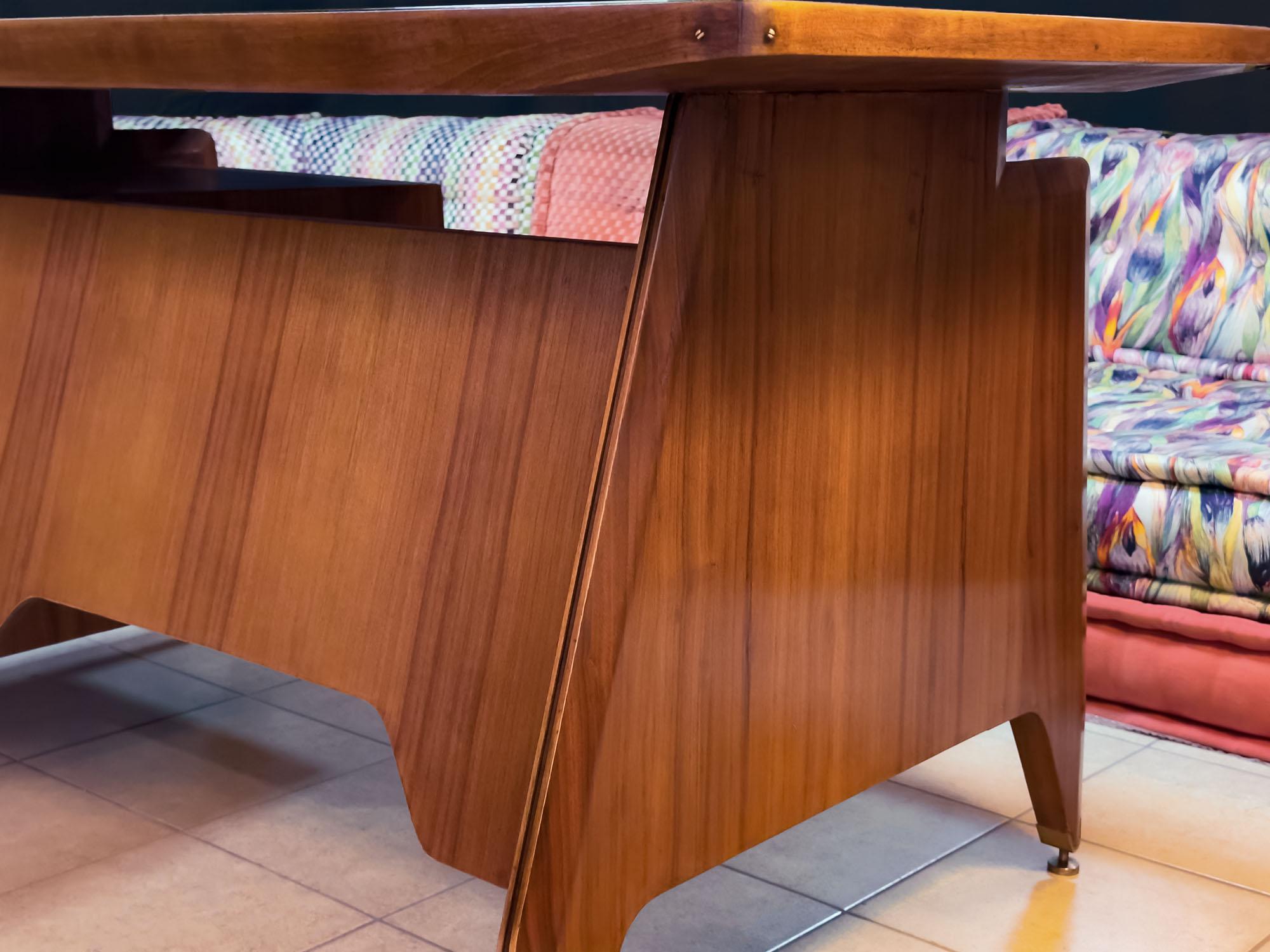 Italian Mid-Century Teakwood Writing Desk by Vittorio Dassi, 1950s For Sale 14