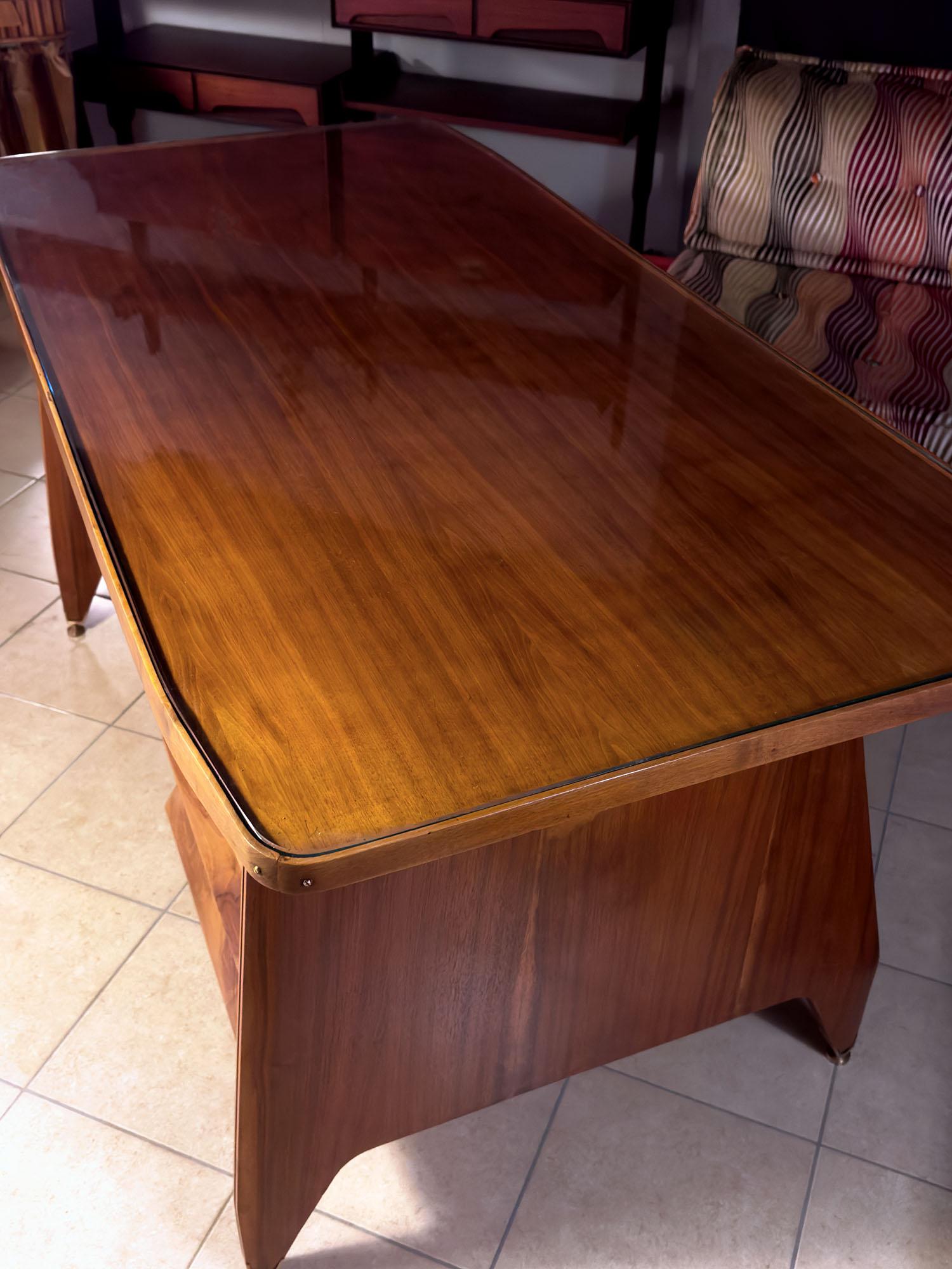 Italian Mid-Century Teakwood Writing Desk by Vittorio Dassi, 1950s For Sale 4