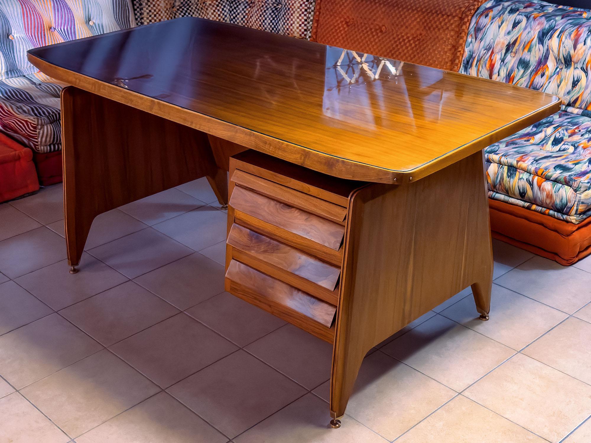 Italian Mid-Century Teakwood Writing Desk by Vittorio Dassi, 1950s For Sale 2