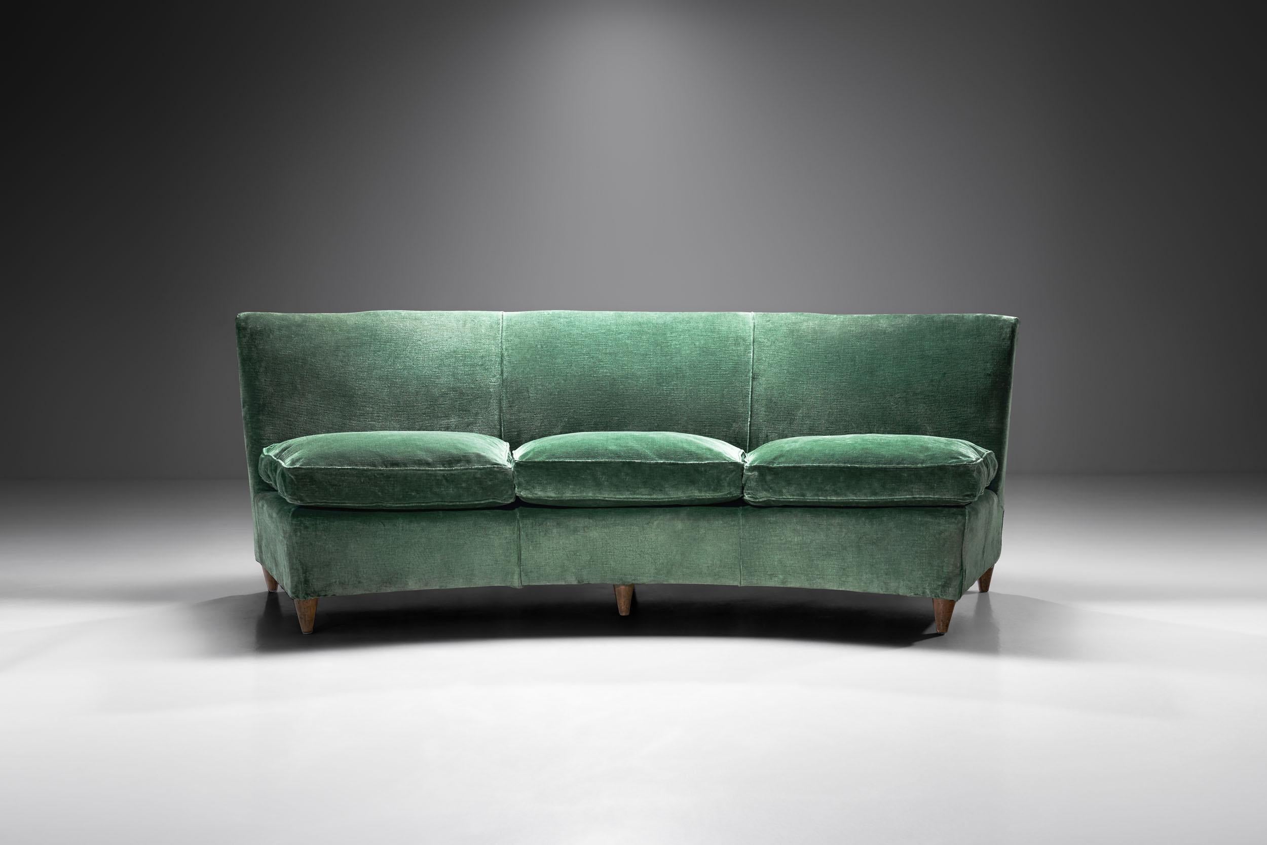 Mid-Century Modern Italian Mid-Century Three-Seater Sofa, Italy 1950s For Sale