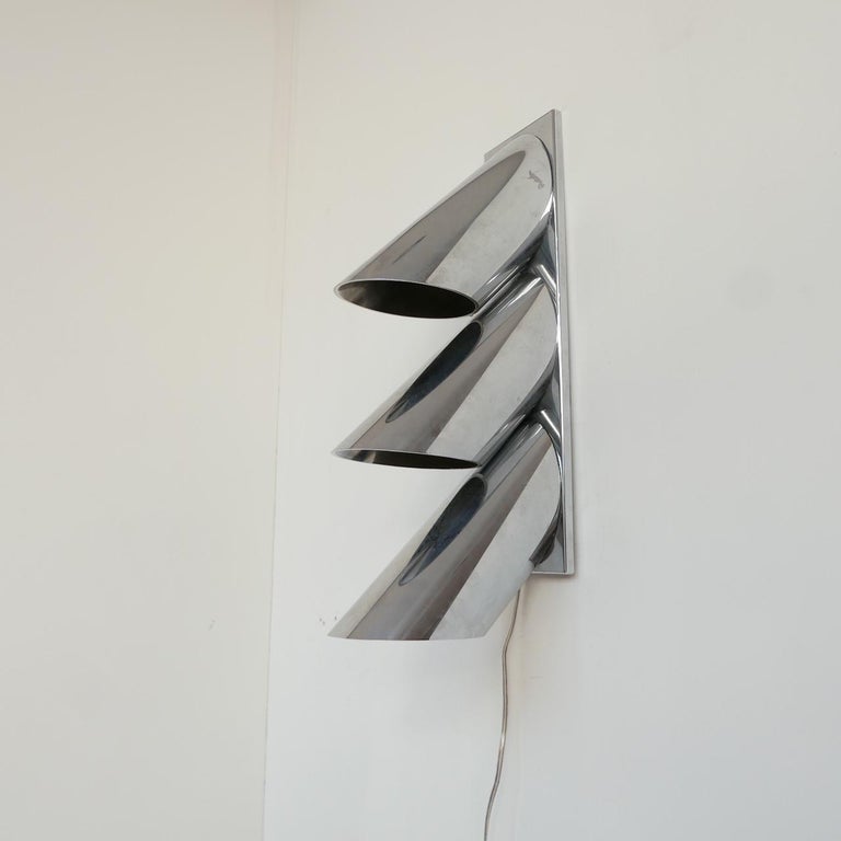 Italian Midcentury Three-Tube Directional Wall Light For Sale at 1stDibs