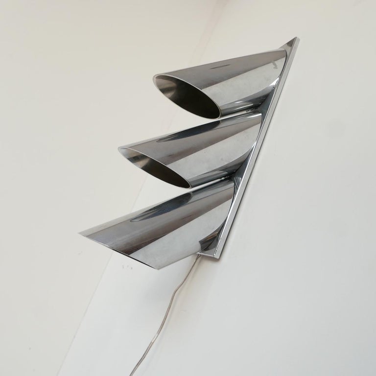 Italian Midcentury Three-Tube Directional Wall Light For Sale at 1stDibs