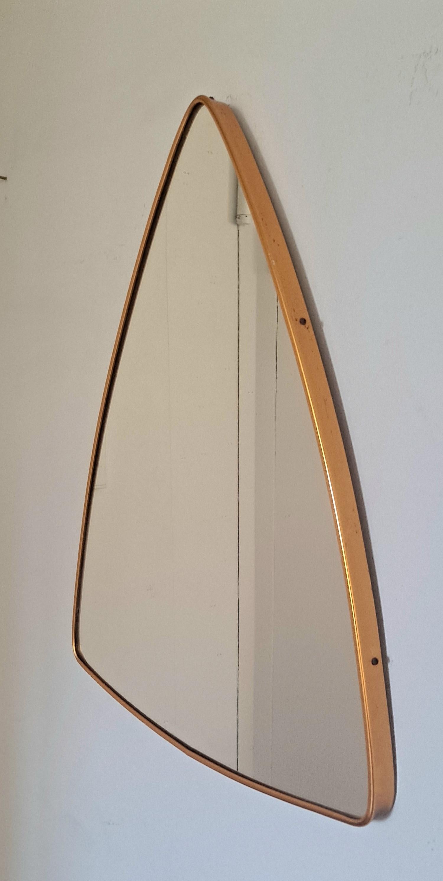 Italian Mid-Century Triangle Wall Mirror In Good Condition For Sale In Los Angeles, CA