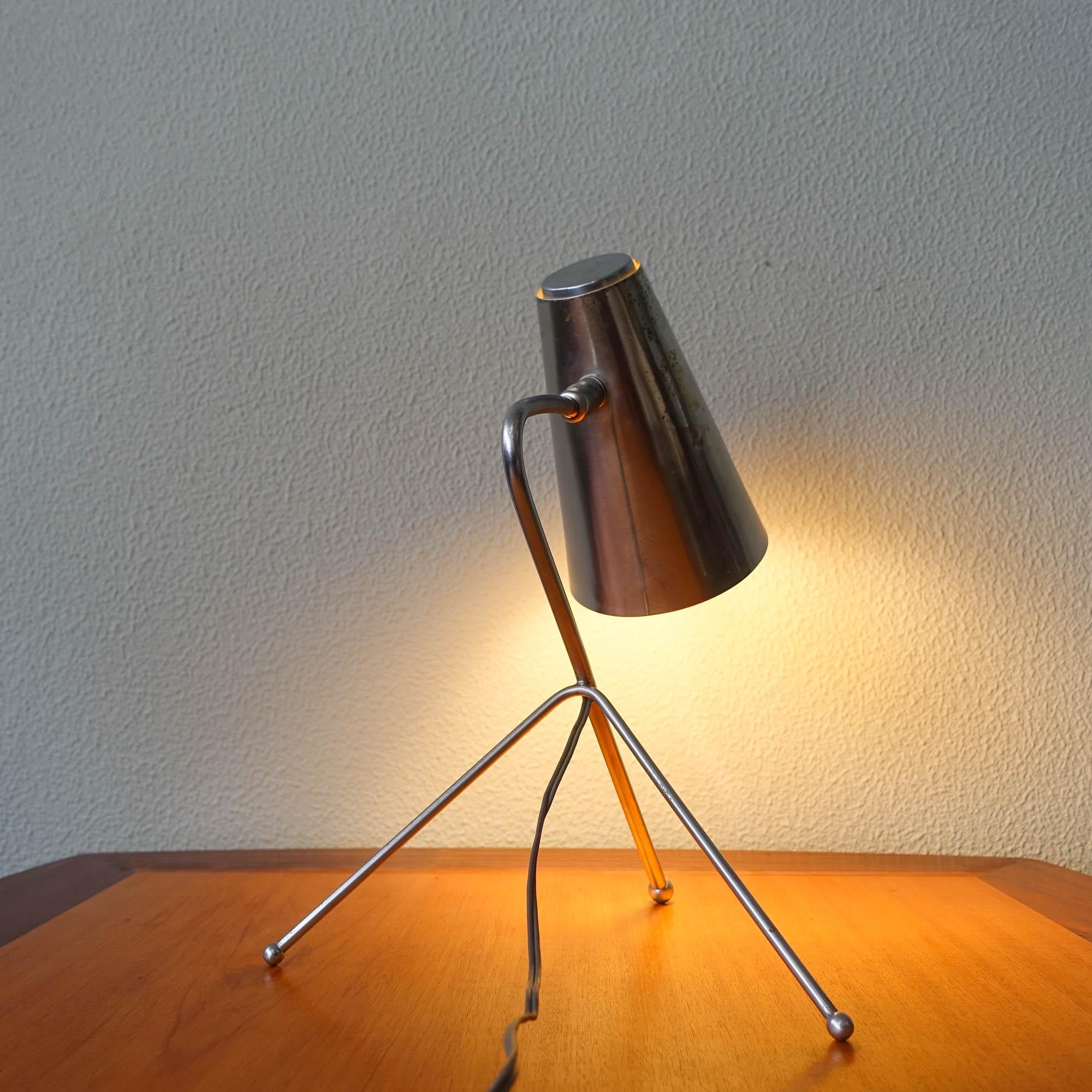 Italian Mid-Century Tripod Desk Lamp, 1950s For Sale 5