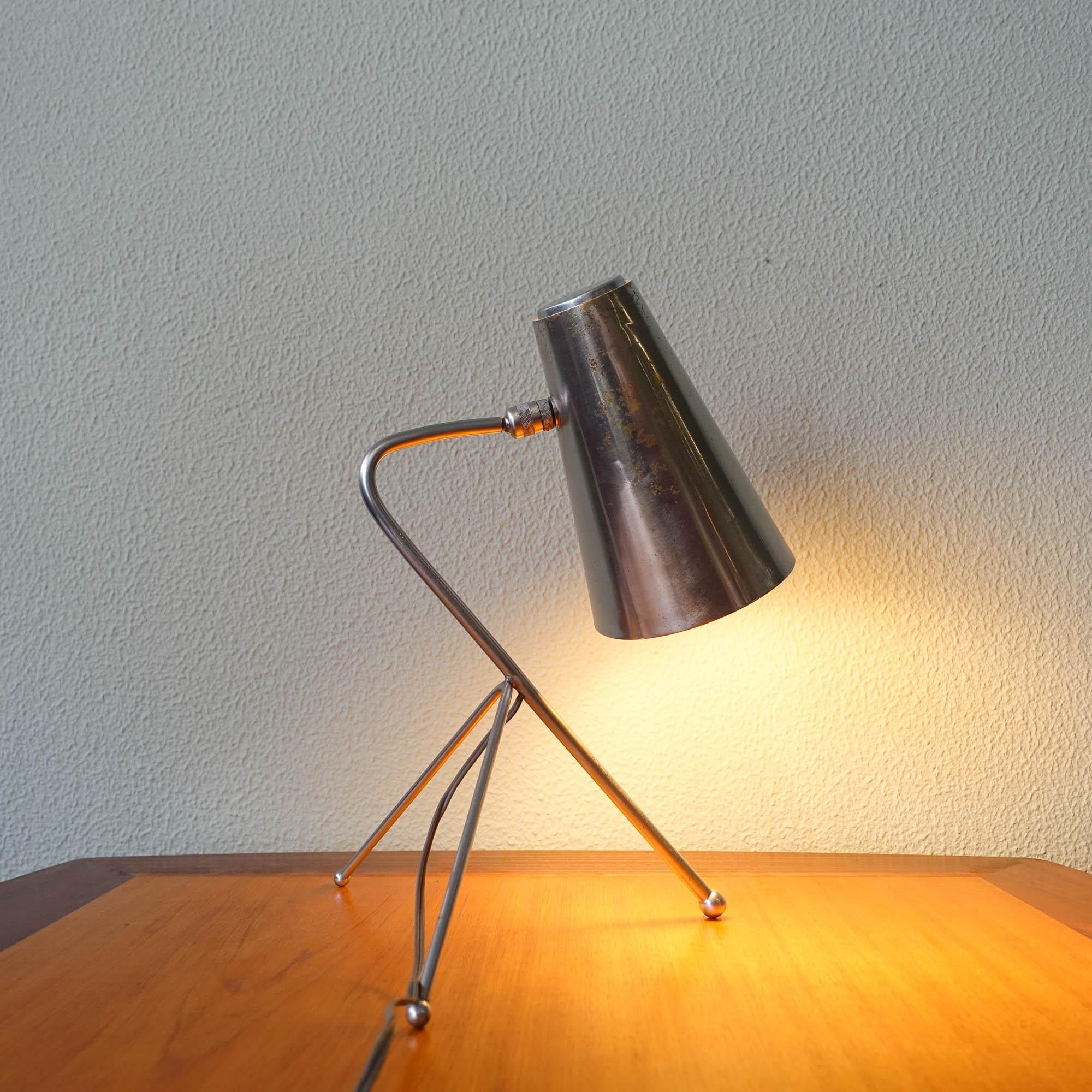 Italian Mid-Century Tripod Desk Lamp, 1950s For Sale 6
