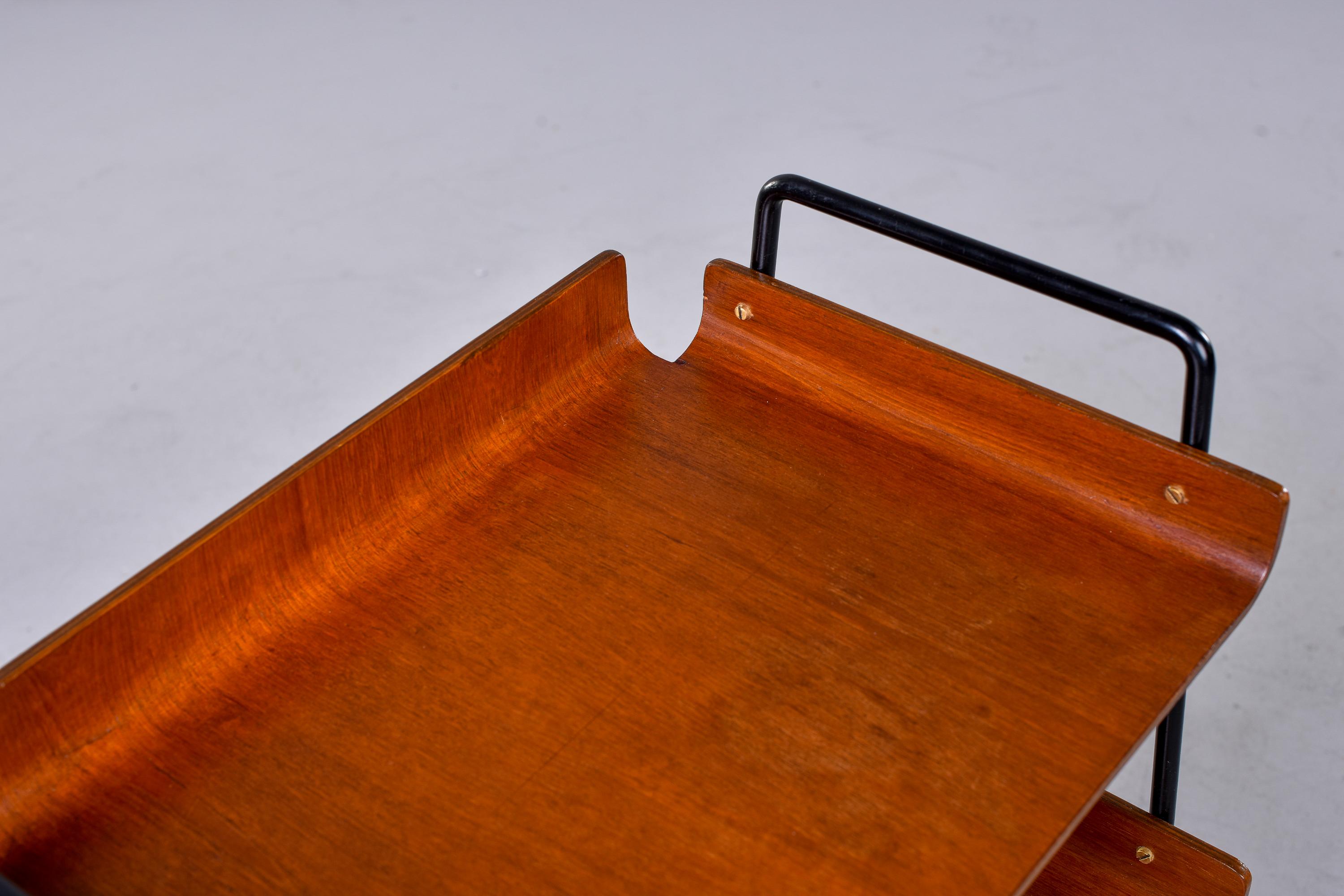 Zweistöckiger italienischer Bugholztisch aus der Mitte des Jahrhunderts mit schlangem schwarzem Eisenrahmen im Angebot 9