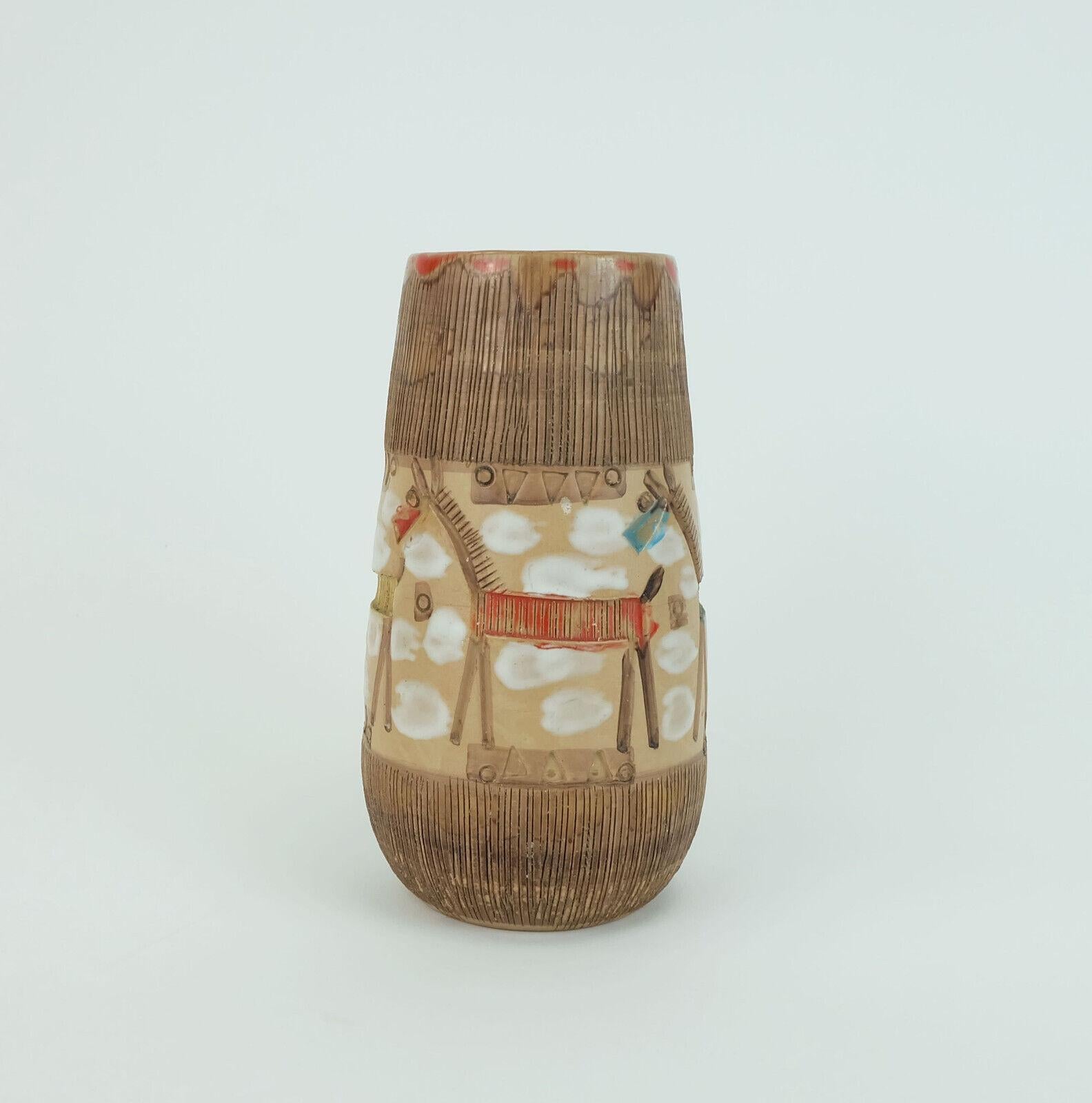 VASO italiano di metà secolo Fratelli Fanciullacci Cavallo con decoro a sgraffito Raramente smaltato in vendita 3