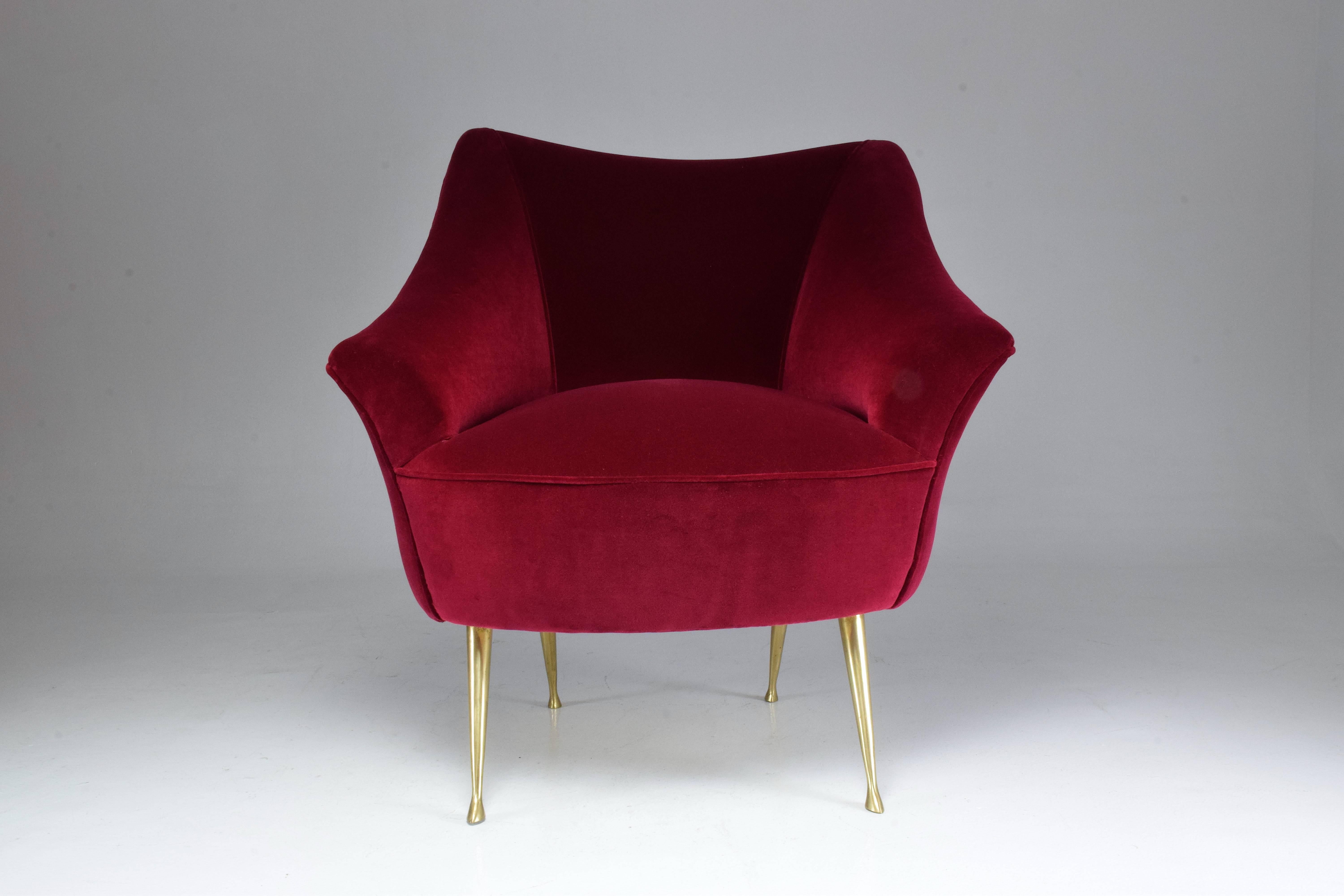 Italian Mid-Century Velvet Armchair, 1950s In Good Condition In Paris, FR