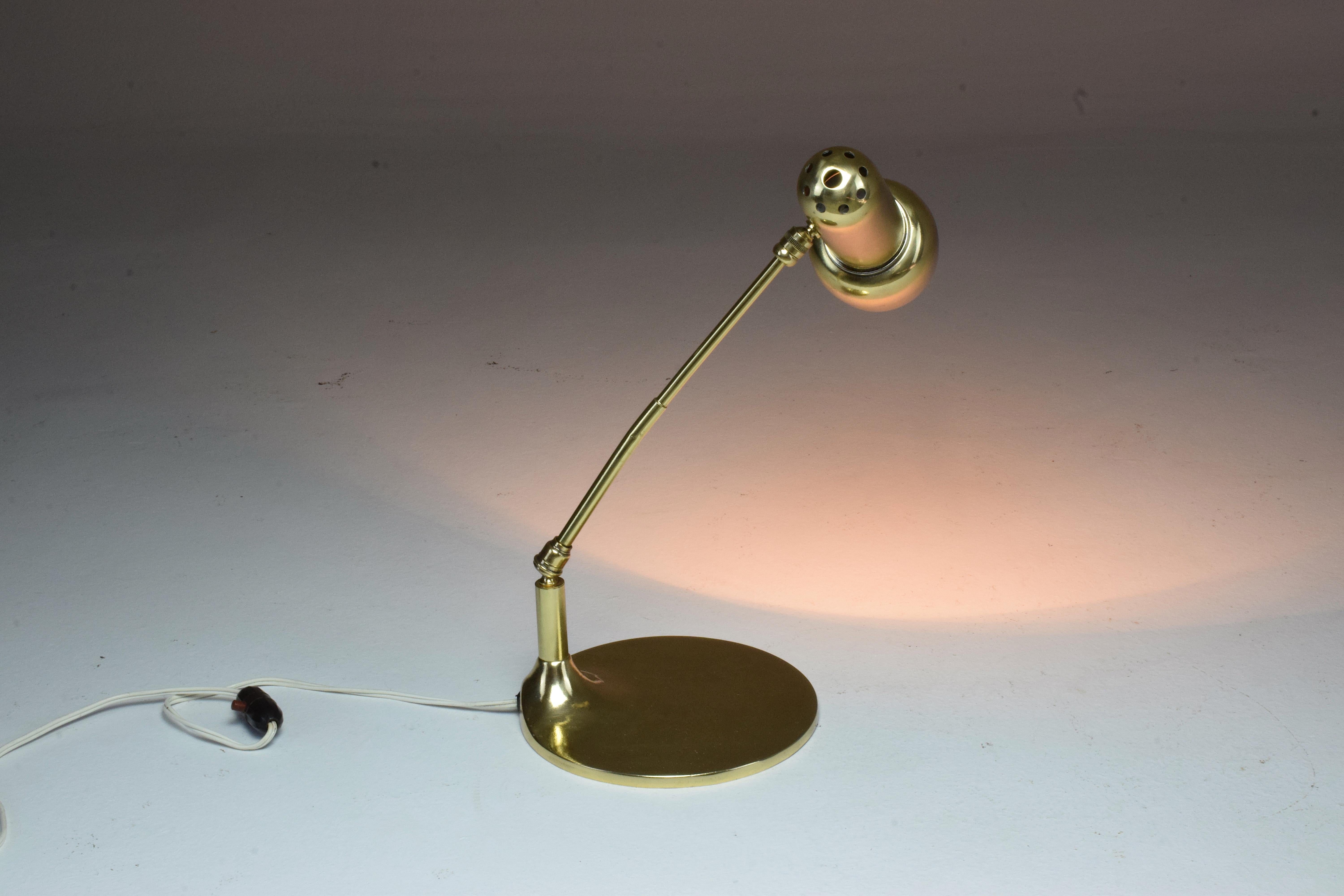 Italian Midcentury Vintage Brass Articulating Lamp, 1950s 1