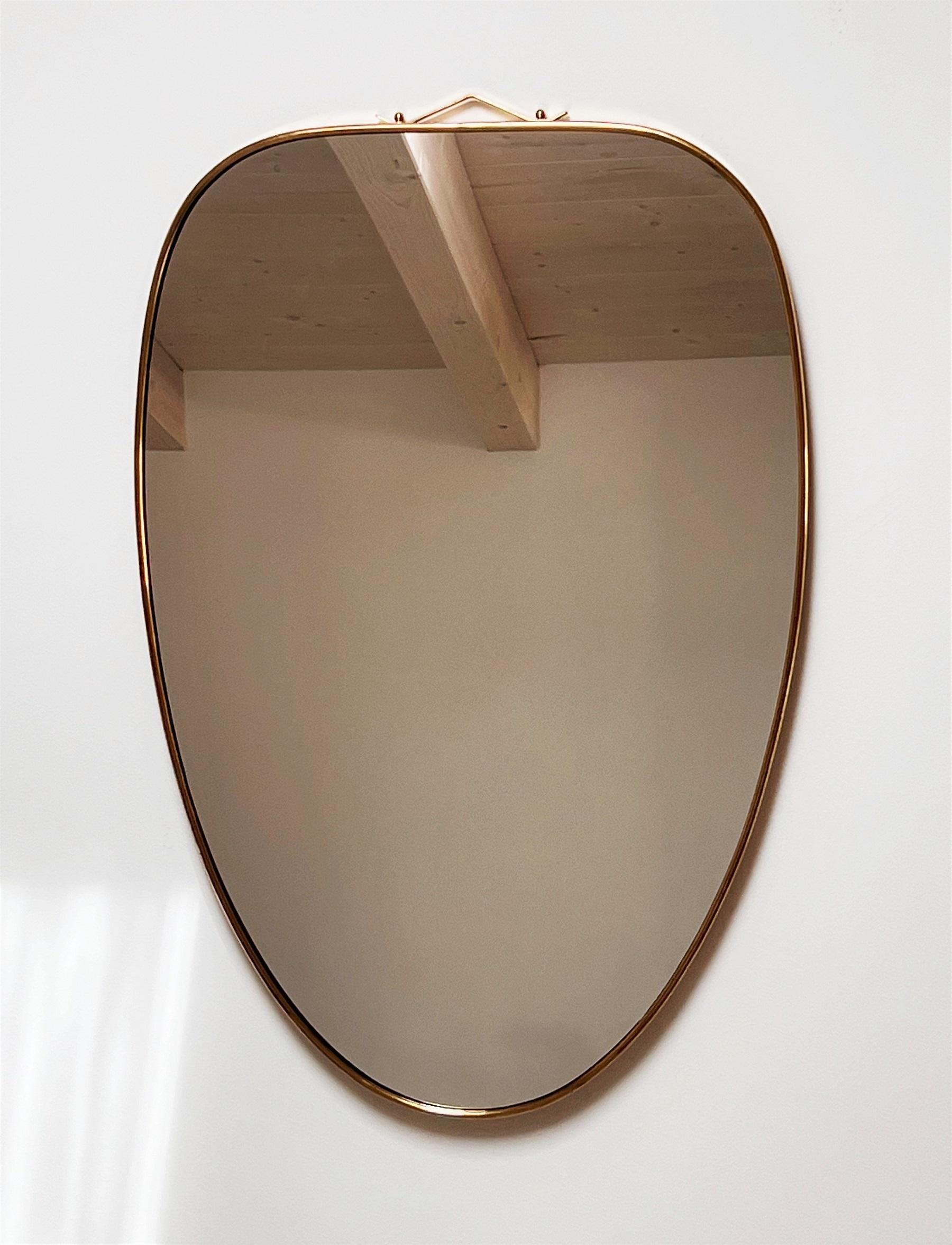 Italian Mid-Century Vintage Wall Mirror with Brass Frame and Decoration, 1970s 2