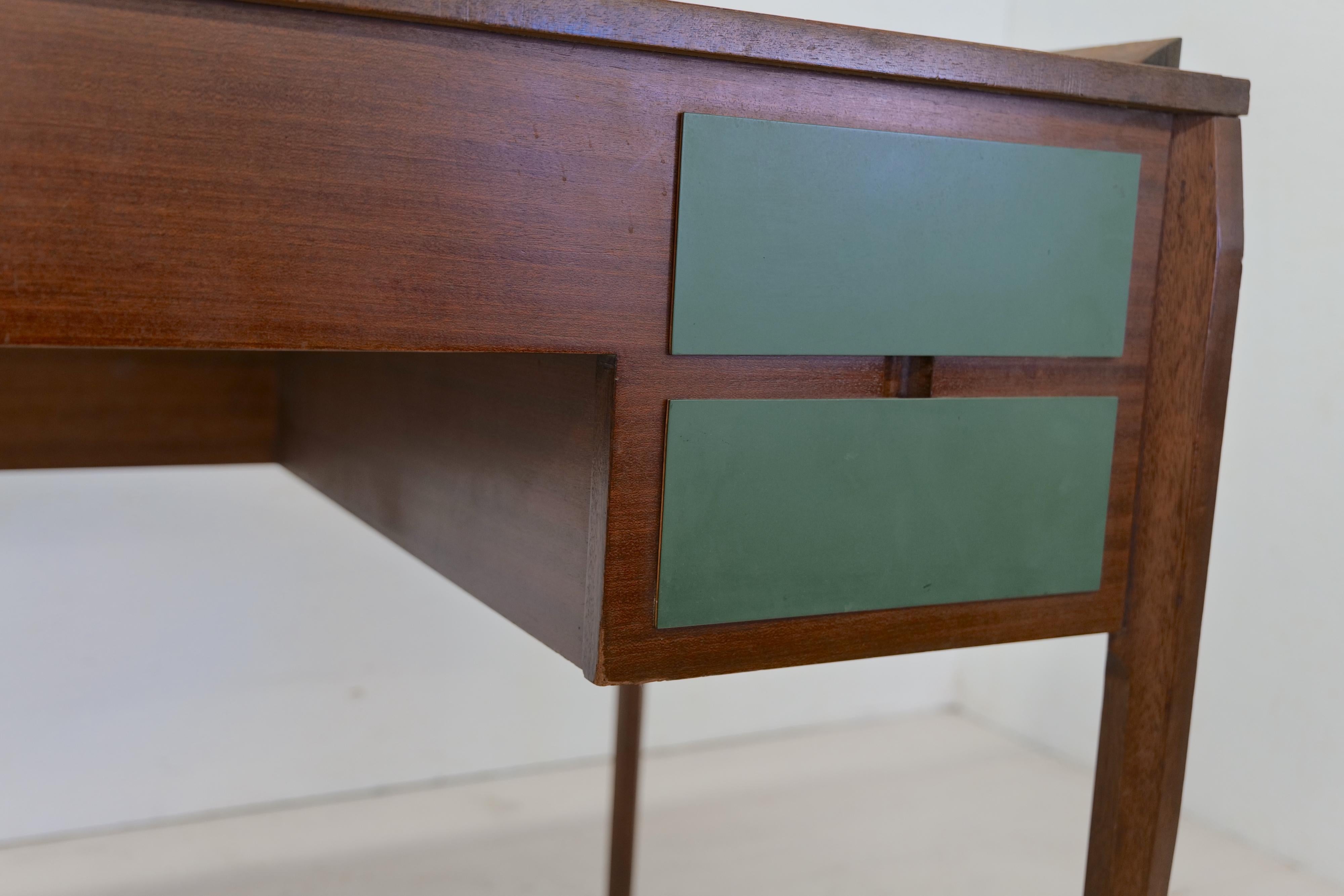 Italian Midcentury Vittorio D'assi Desk, 1960s For Sale 1