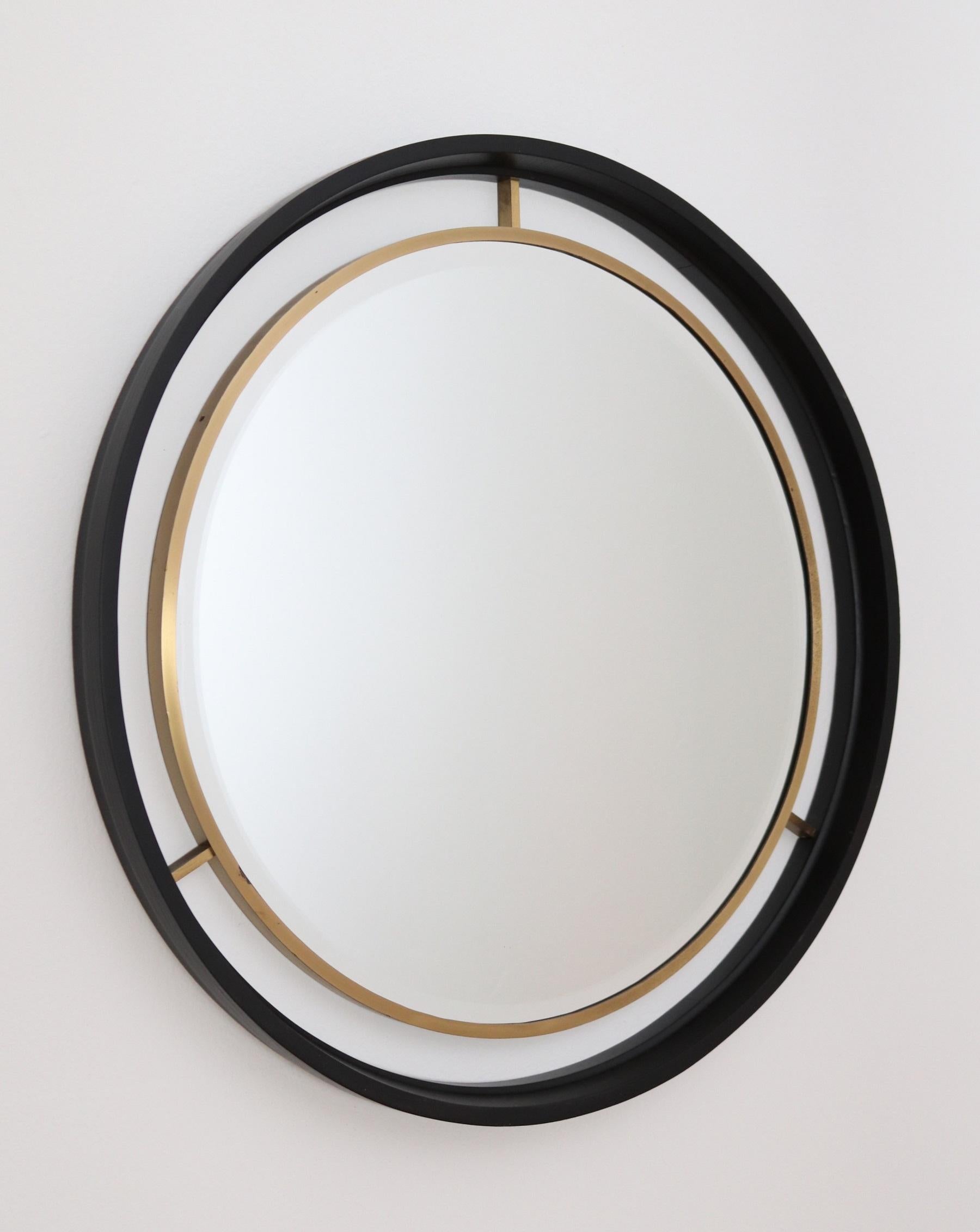 Italian Midcentury Wall Mirror with Cut Glass, Brass and Plywood Frame, 1960s In Good Condition In Morazzone, Varese