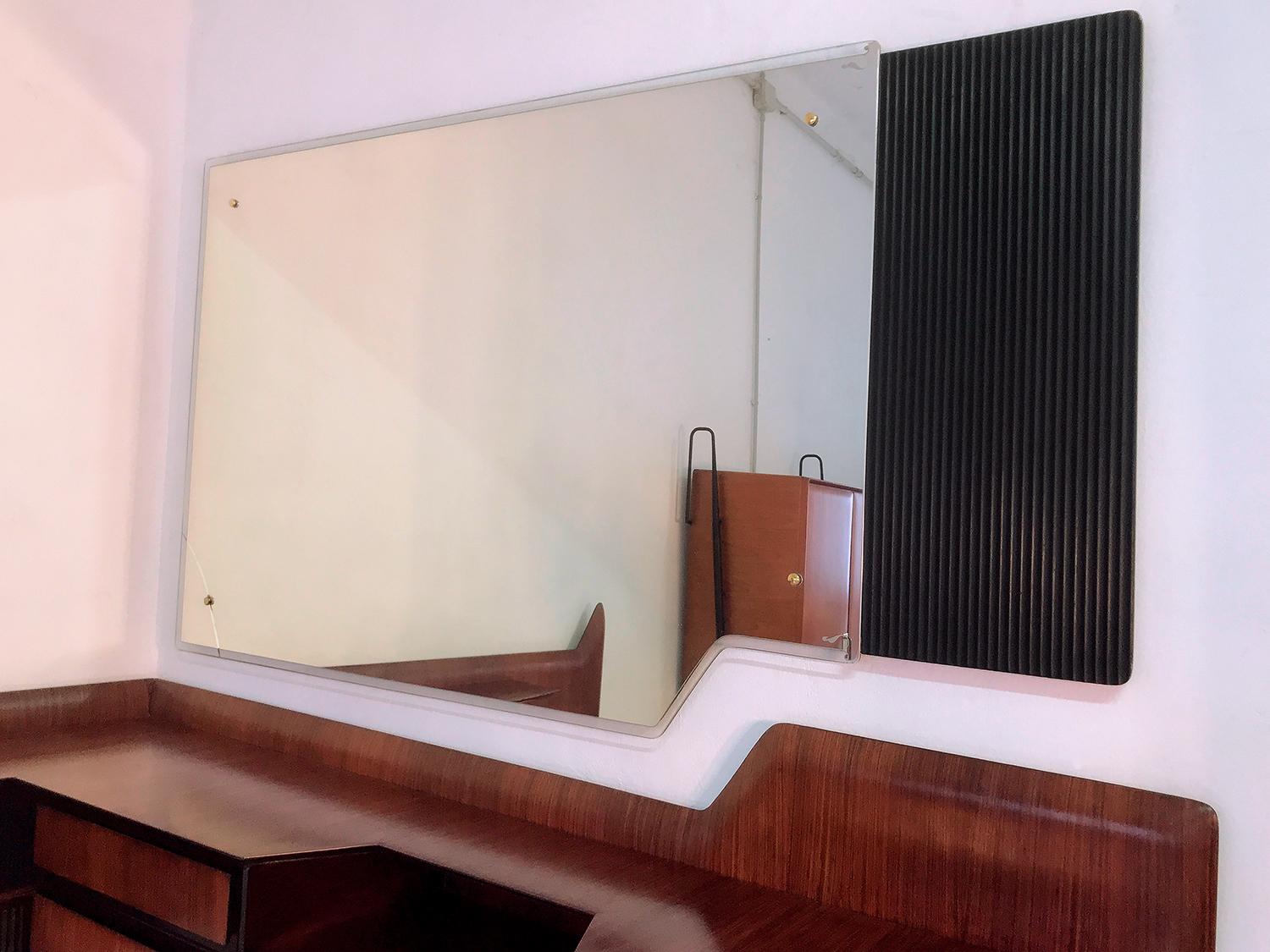 Italian Mid-Century Wall Mounted Corner Console with Mirror by Dassi, 1950s In Good Condition In Traversetolo, IT