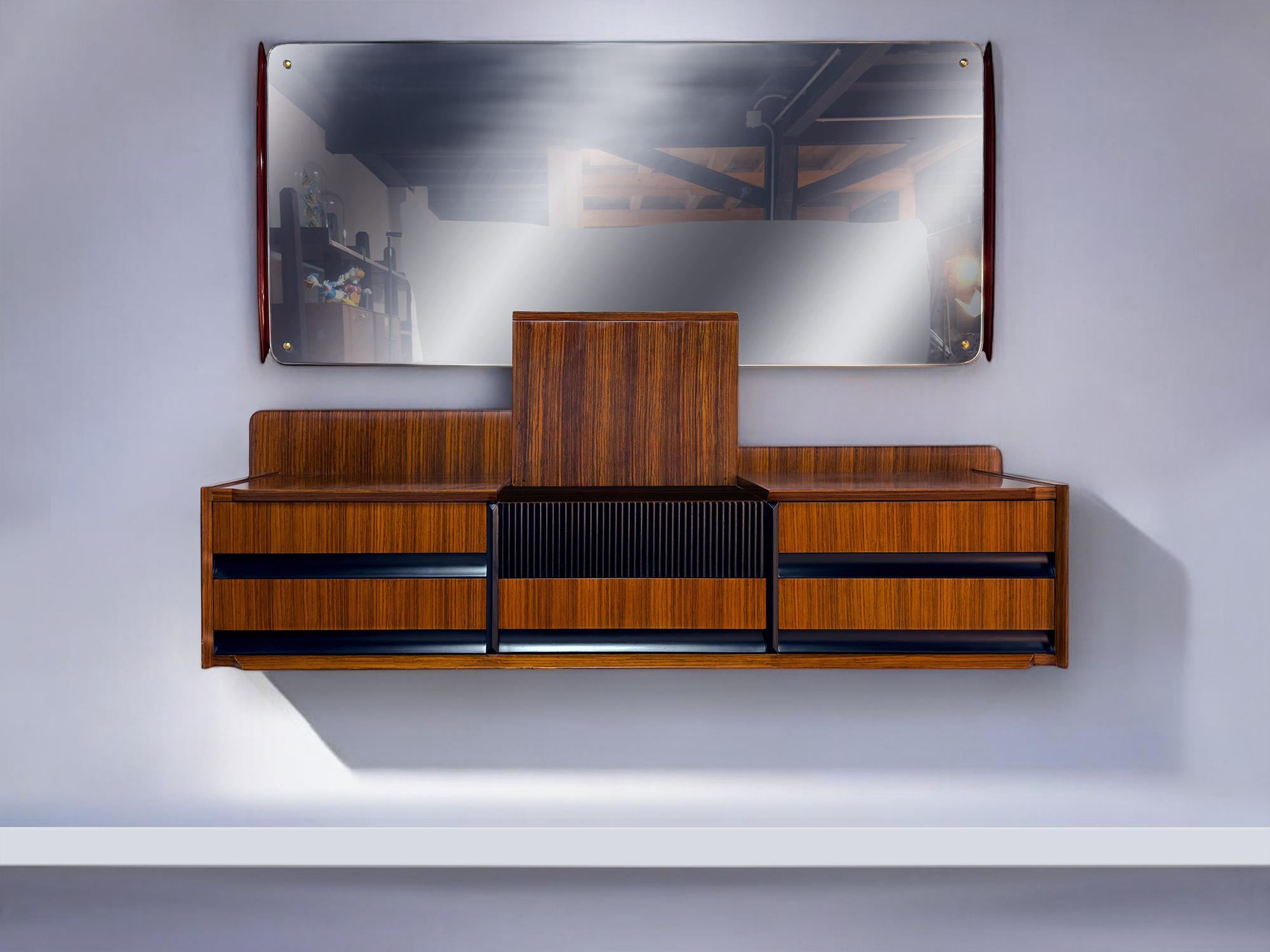 Italienisches wandmontiertes Sideboard mit Spiegel von Vittorio Dassi, 1950er Jahre im Angebot 6