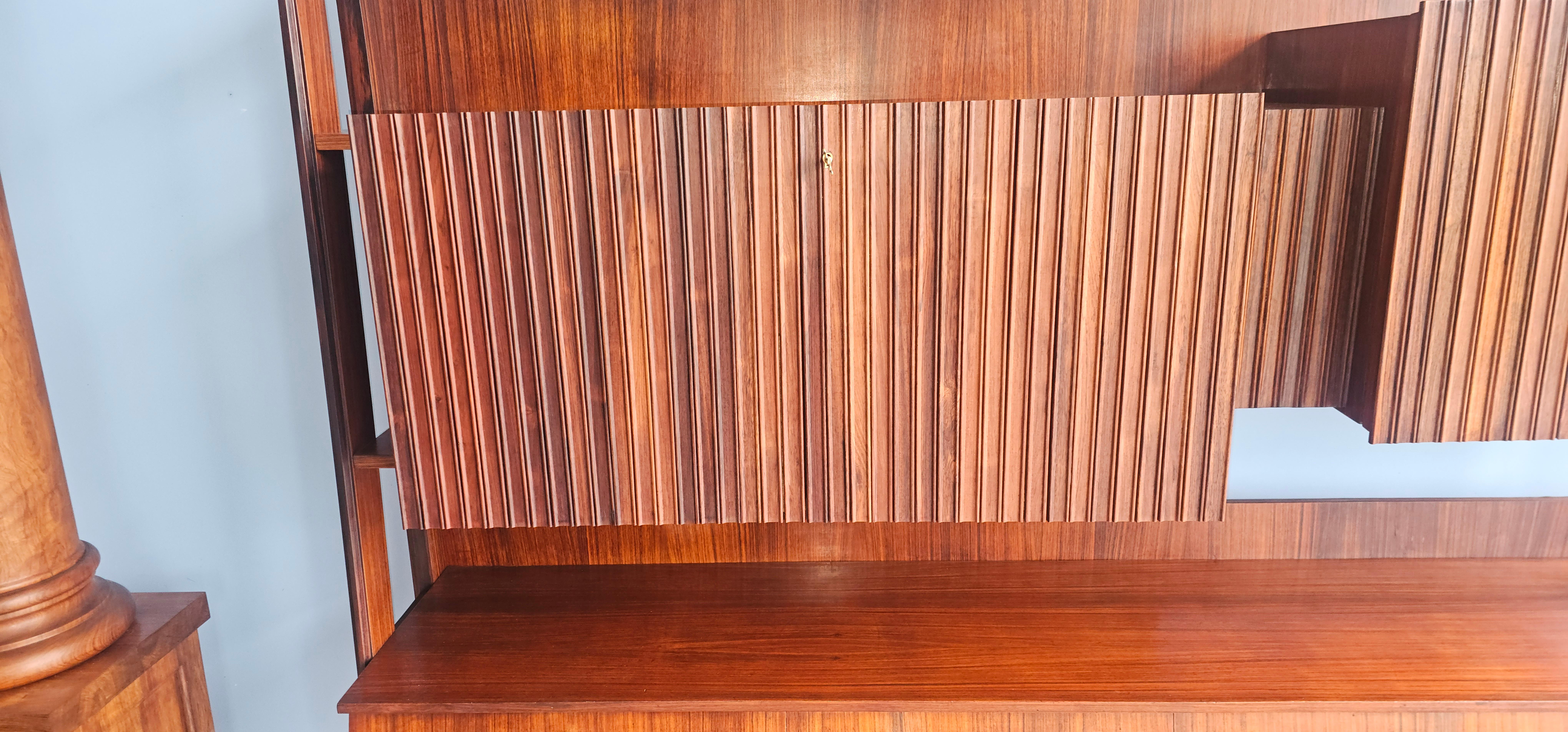 Italian Mid-Century Wall Sideboard or Cabinet Bar attributed to Vittorio Dassi For Sale 5