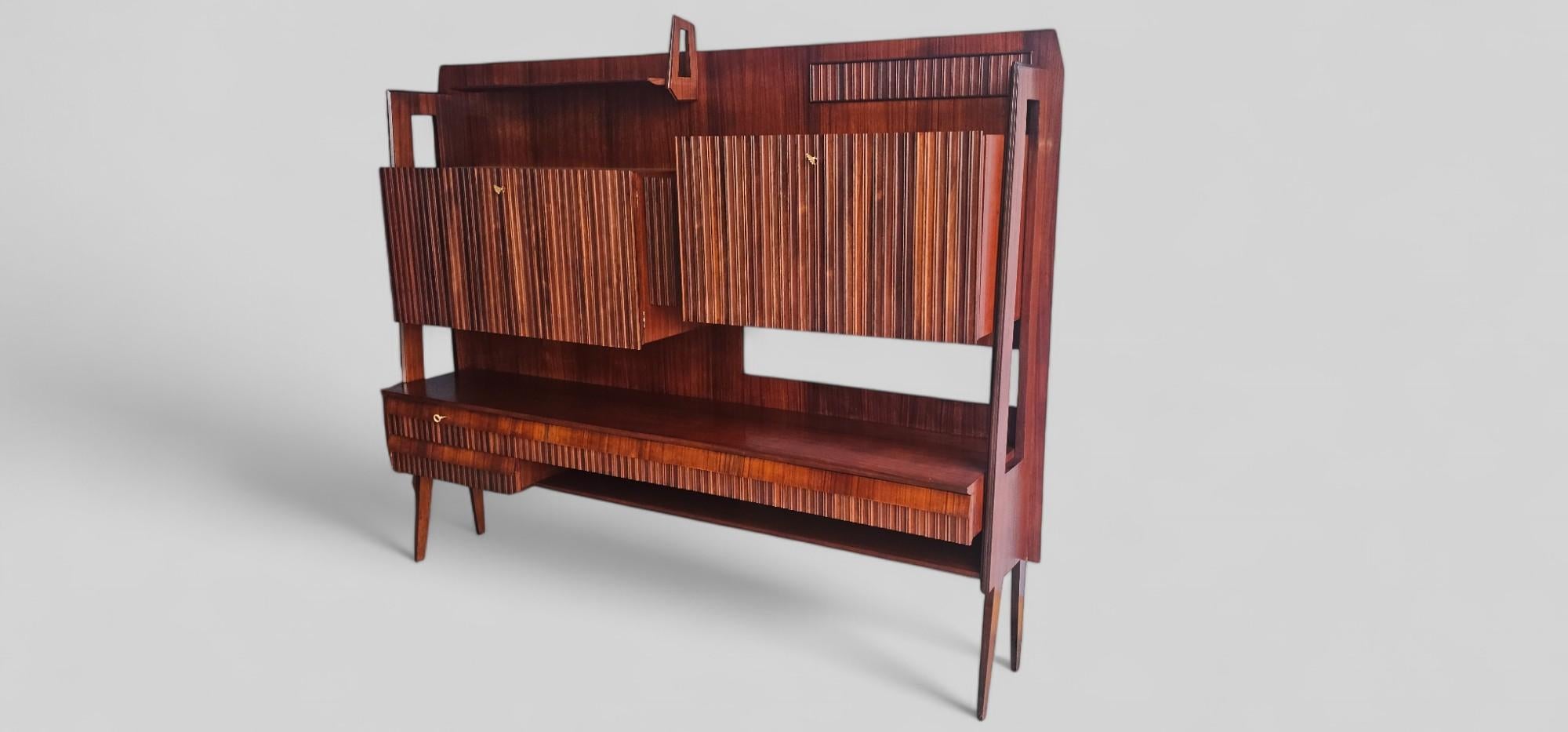 Mid-Century Modern Italian Mid-Century Wall Sideboard or Cabinet Bar attributed to Vittorio Dassi For Sale
