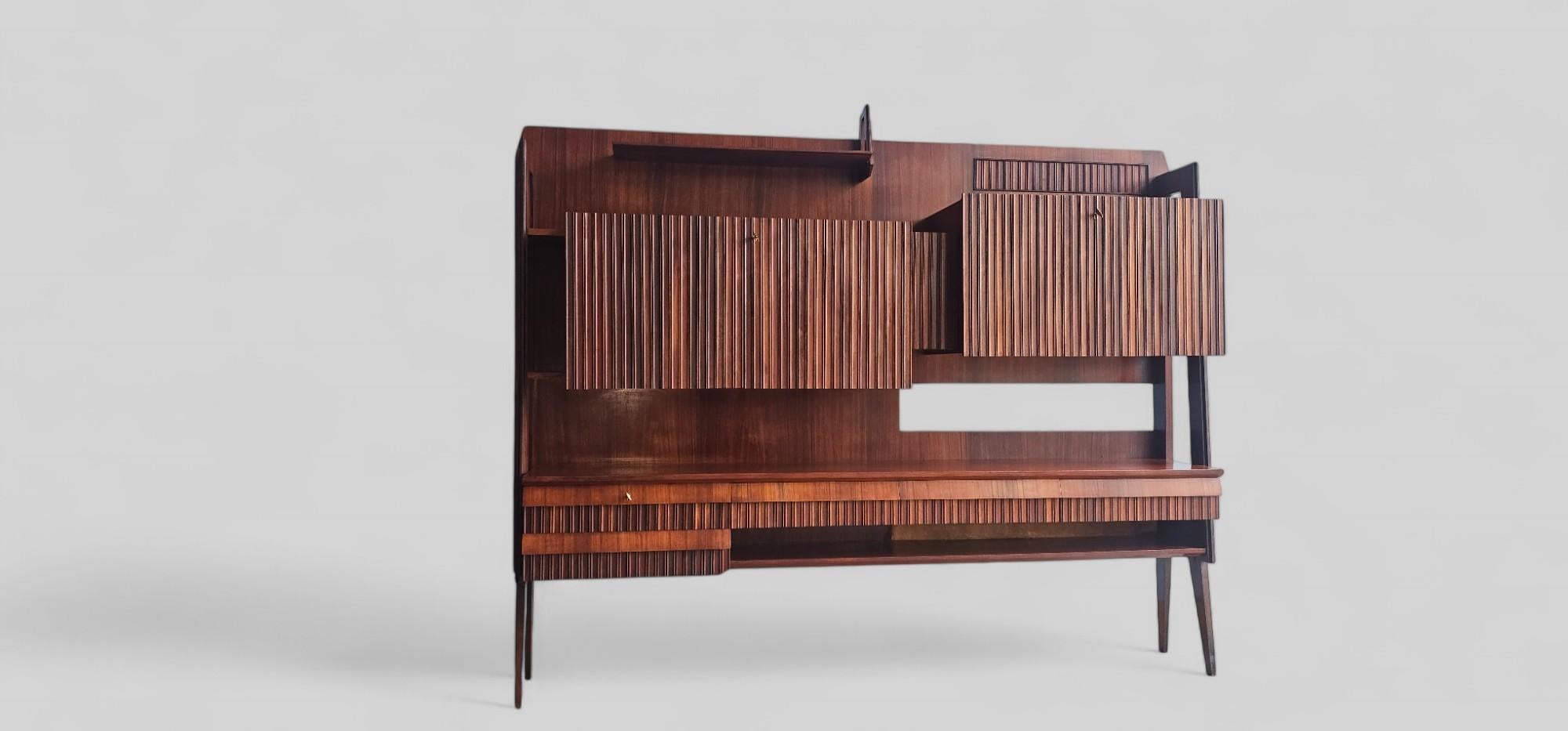 Mid-20th Century Italian Mid-Century Wall Sideboard or Cabinet Bar attributed to Vittorio Dassi For Sale