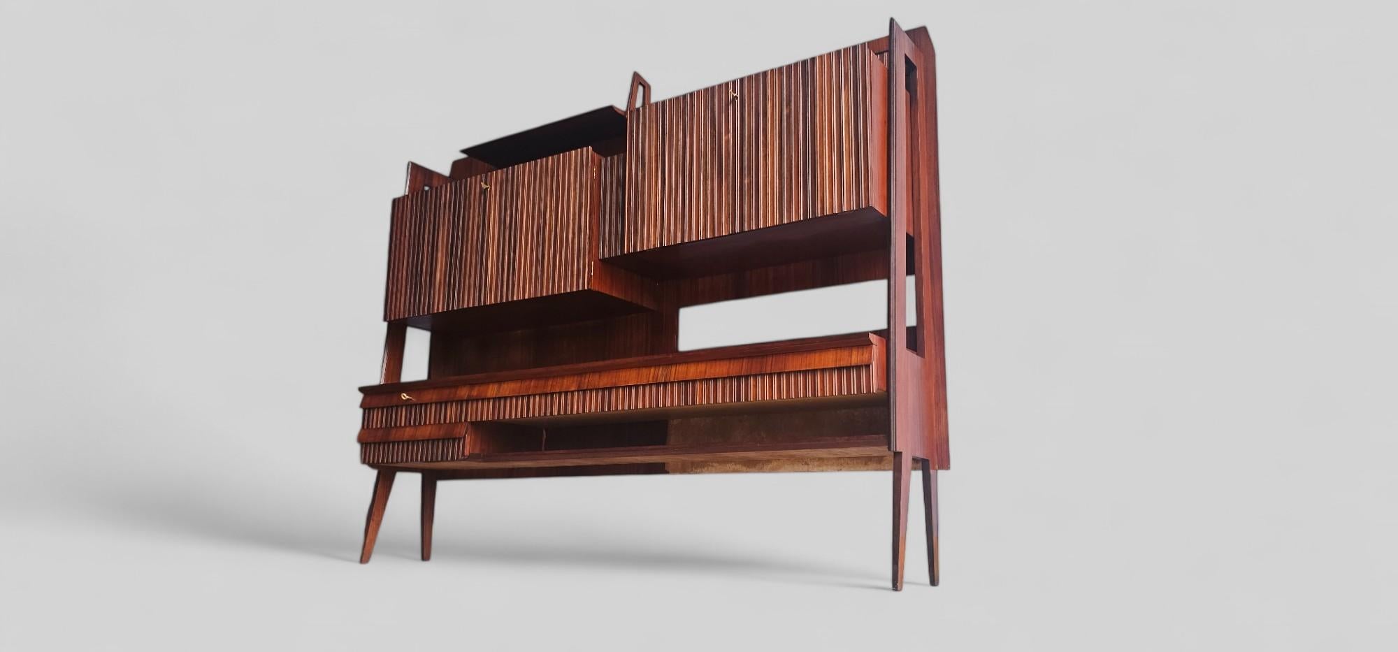 Glass Italian Mid-Century Wall Sideboard or Cabinet Bar attributed to Vittorio Dassi For Sale