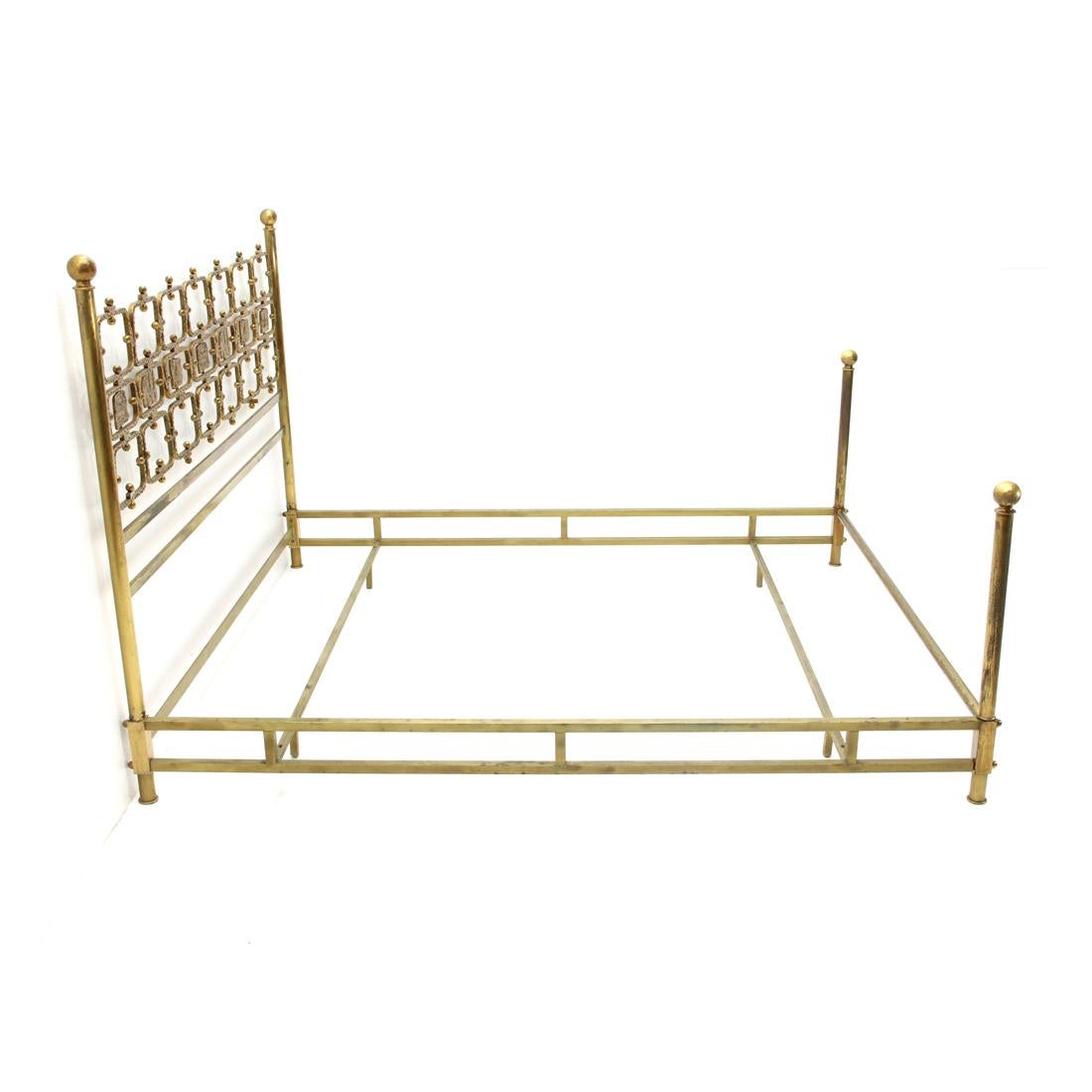 Italian Midcentury Wall Unit Brass Bed by Frigerio, 1960s In Good Condition In Savona, IT