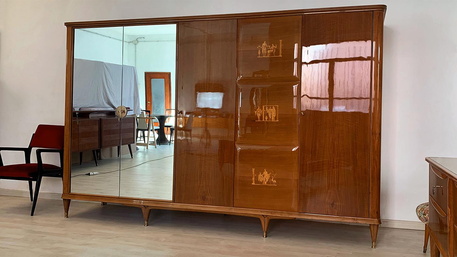 Paolo Buffa Mid-Century Walnut Armoire with Inlays and Mirrors, 1950s 2