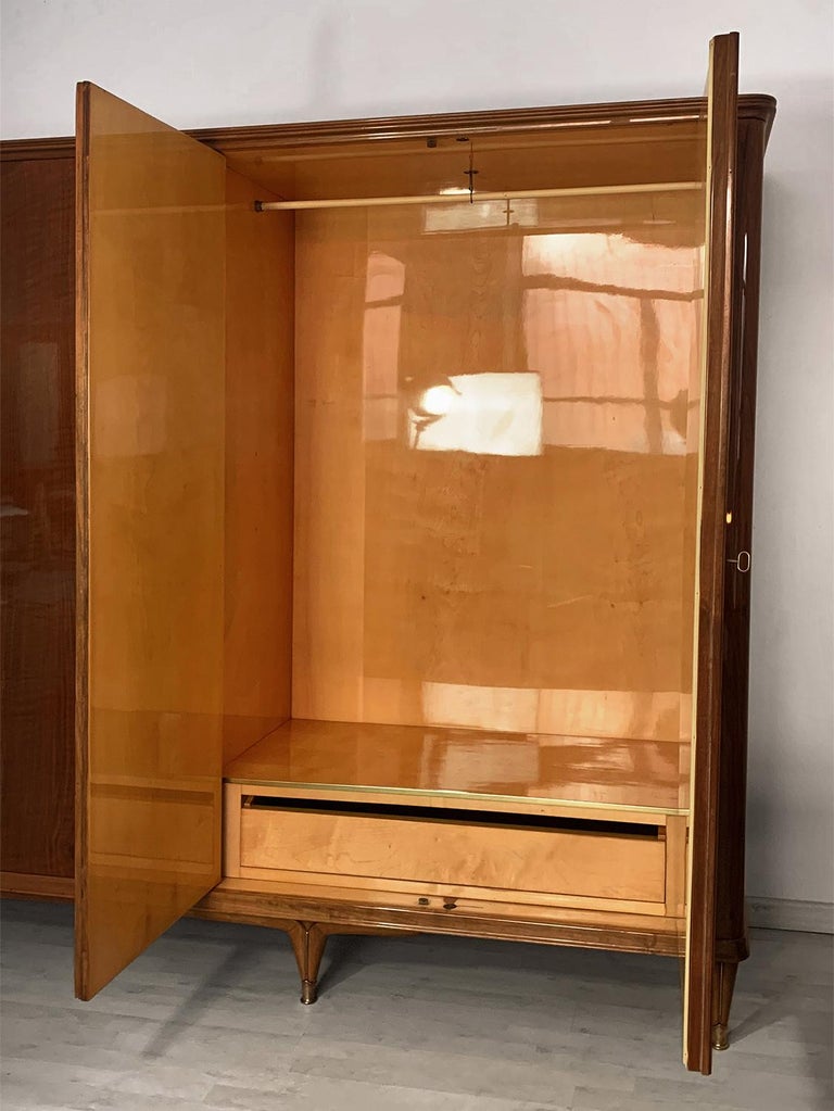 Paolo Buffa Mid-Century Walnut Armoire with Inlays and Mirrors, 1950s For Sale 10