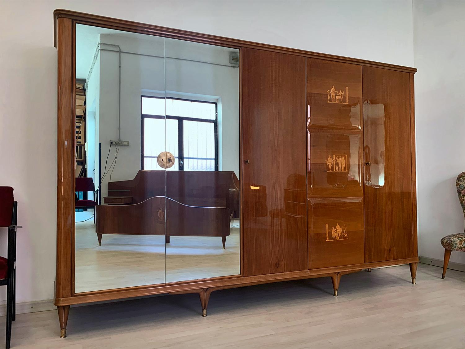 Mid-Century Modern Paolo Buffa Mid-Century Walnut Armoire with Inlays and Mirrors, 1950s