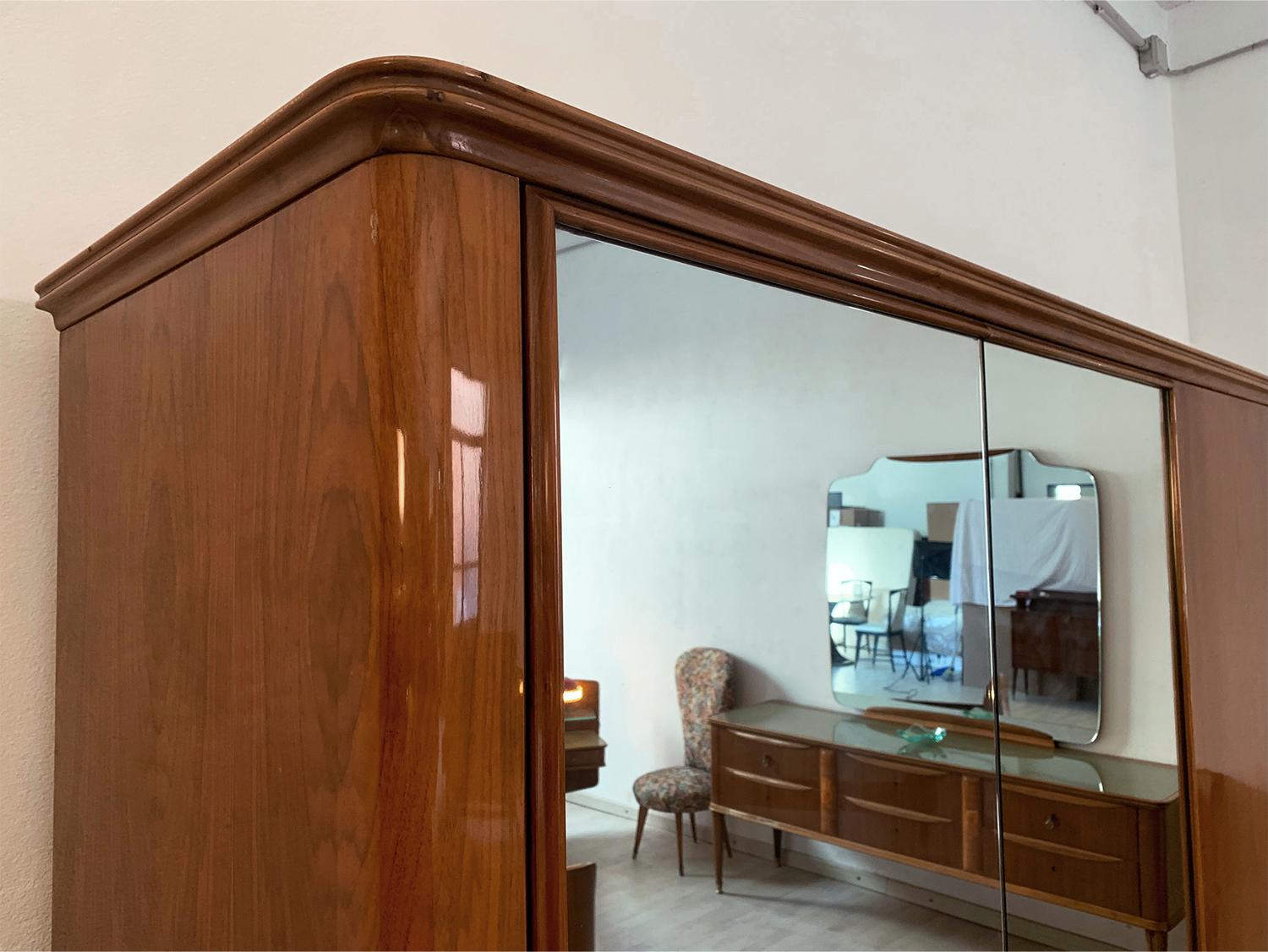 Italian Paolo Buffa Mid-Century Walnut Armoire with Inlays and Mirrors, 1950s